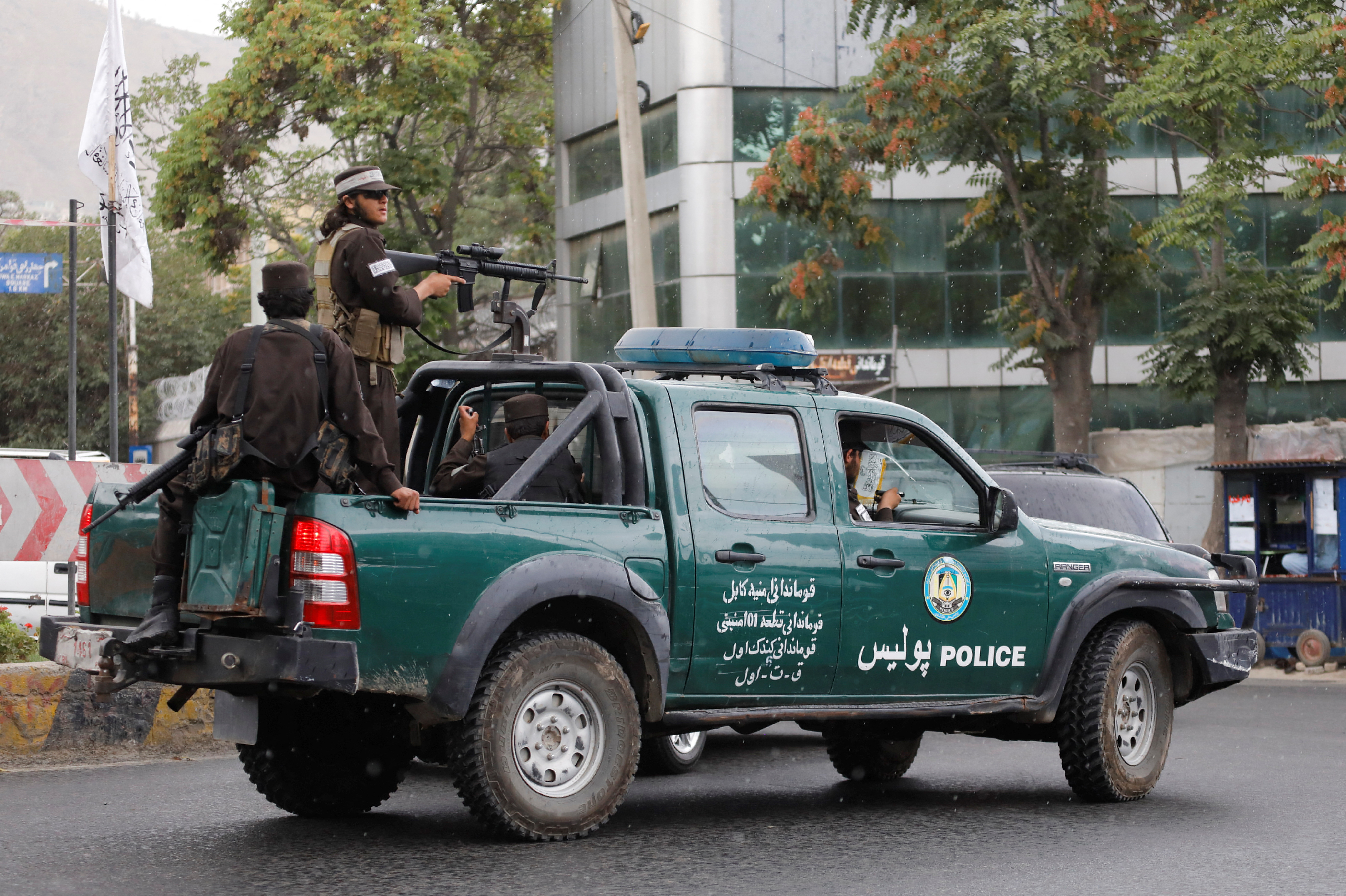 Patrullas talibanes en Kabul (Reuters)