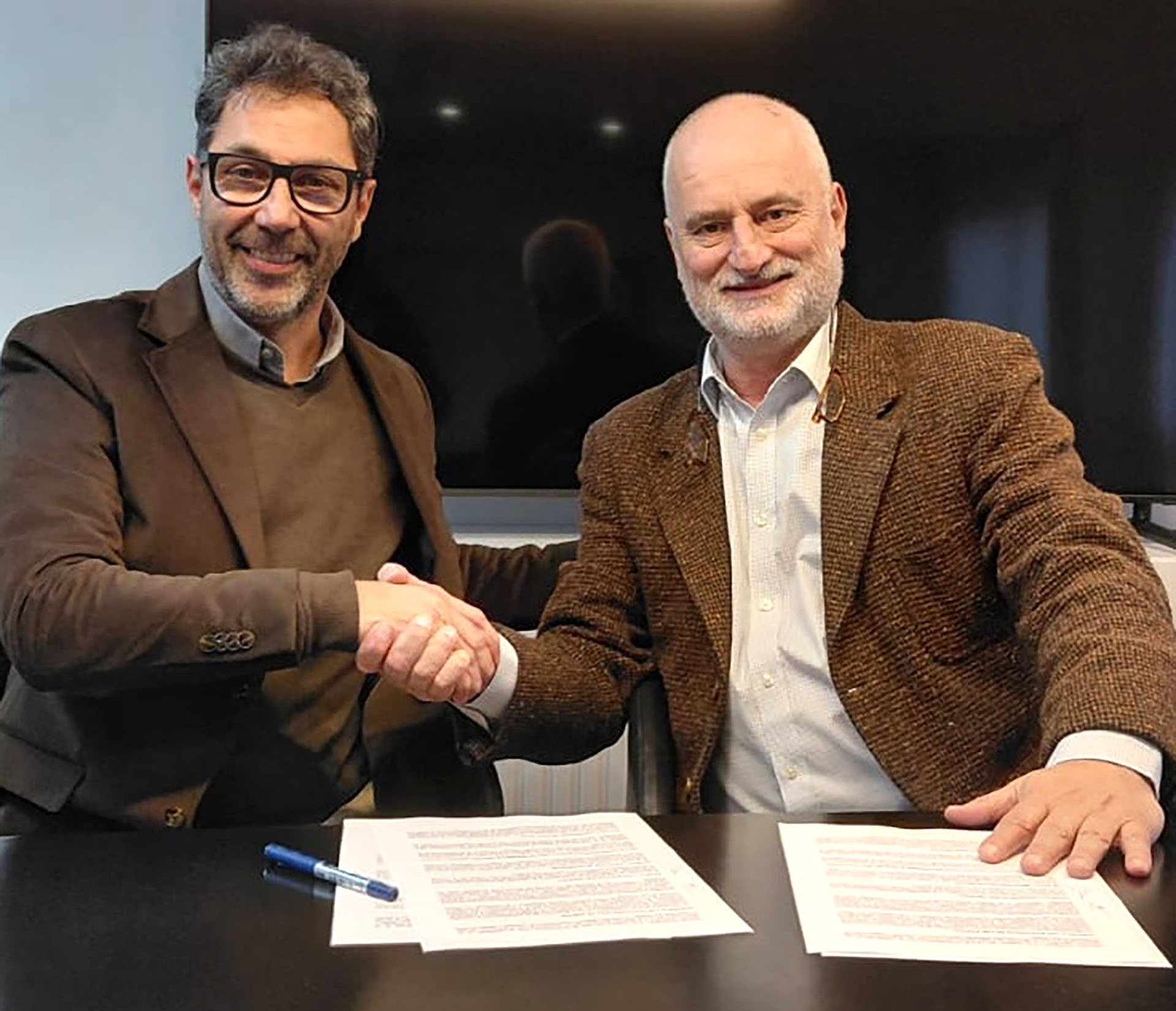 In&eacute;dito convenio para que la ONG Transparencia Electoral fiscalice los nuevos comicios en la UOM Z&aacute;rate-Campana