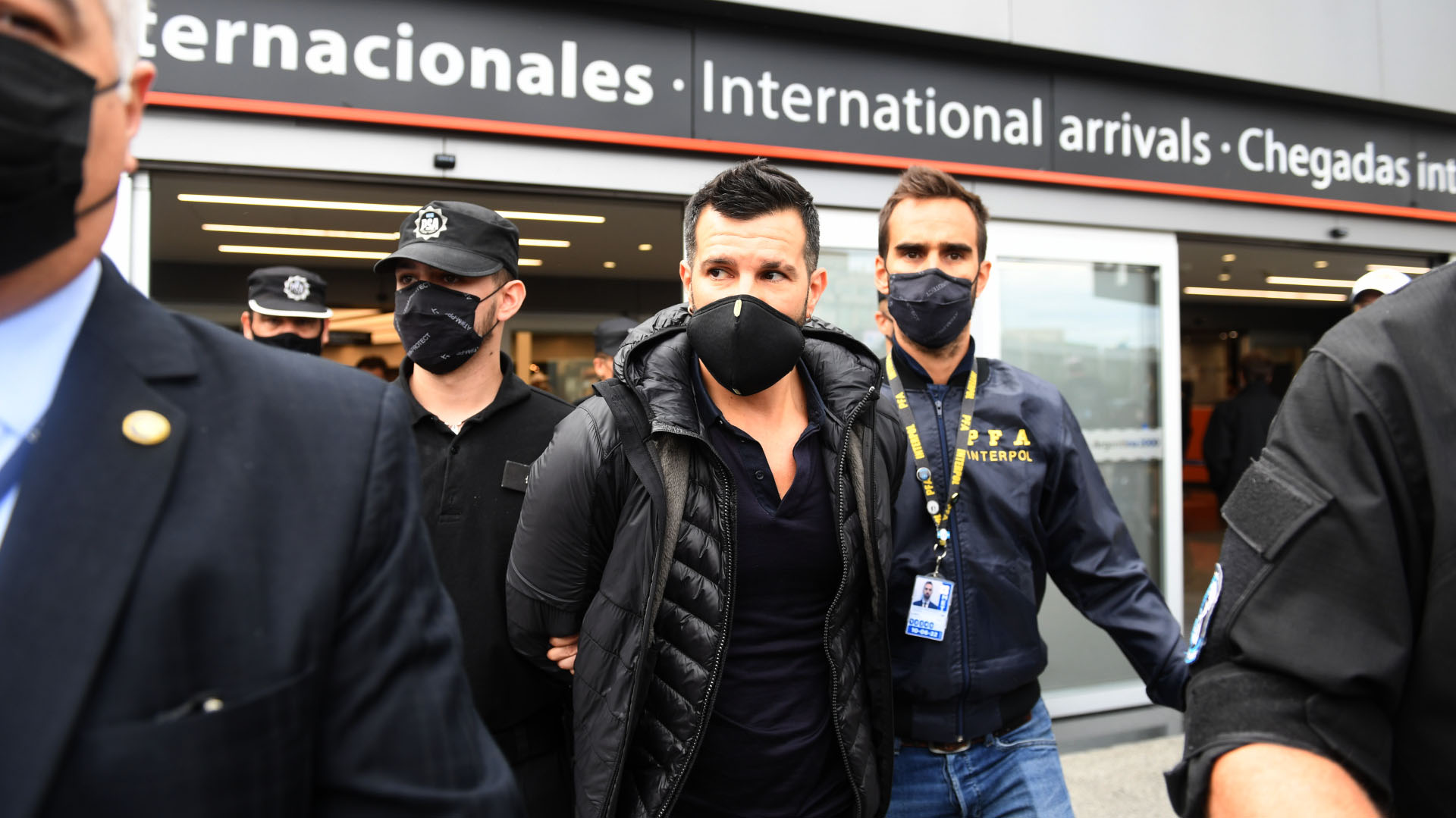 Batista en el aeropuerto de Ezeiza a mediados de este mes cuando fue arrestado por Interpol (Maximiliano Luna)