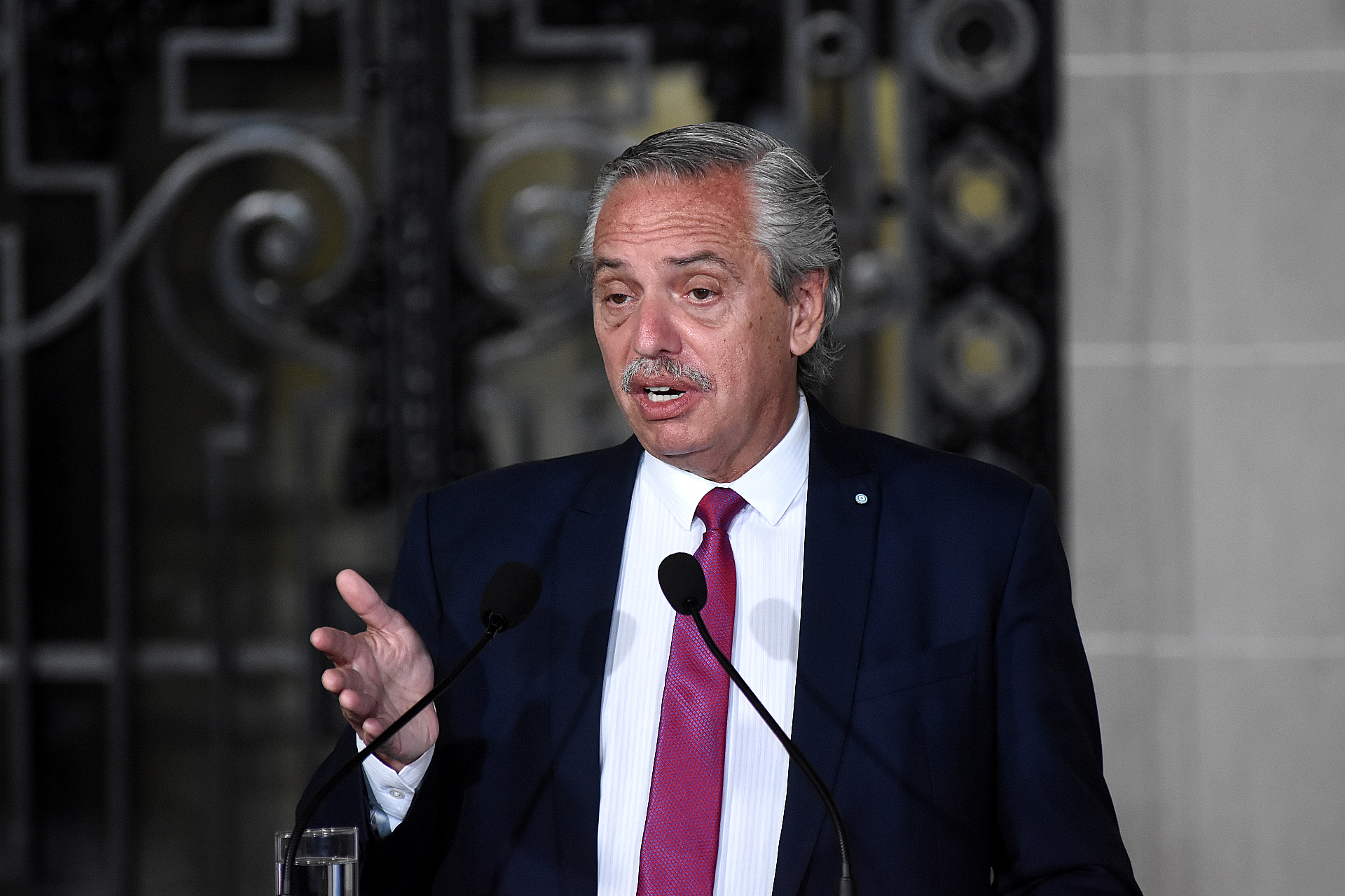 Alberto Fernández define alternativas para hacer frente a una nueva crisis de Gobierno causada por el enojo de “Wado” de Pedro
