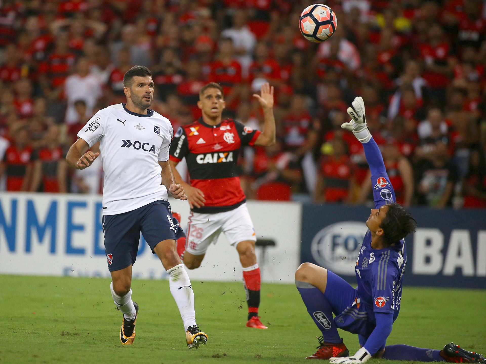 La publicidad se lució, entre otros partidos, en la final de la Copa Sudamericana (Foto: Reuters)