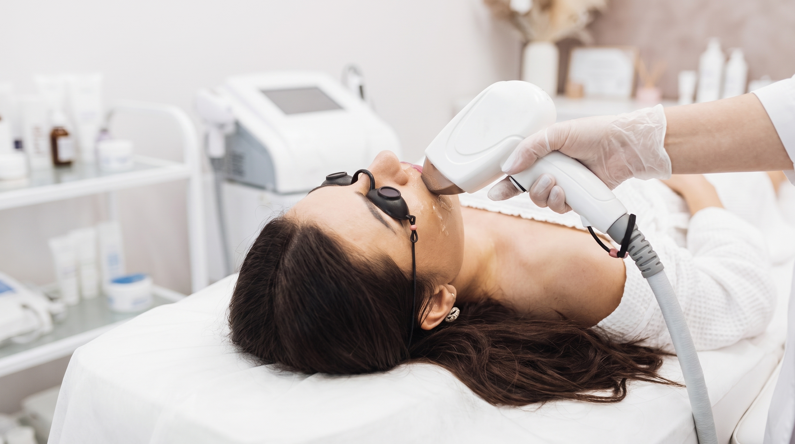La ANMAT prohibi&oacute; el uso de un dispositivo de depilaci&oacute;n l&aacute;ser por irregularidades en su ingreso