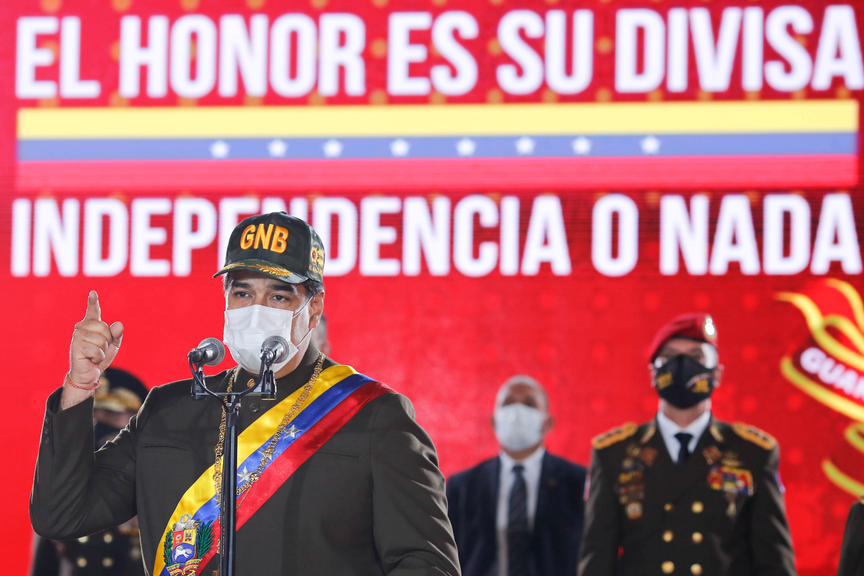 Nicolás Maduro en una ceremonia de la Guardia Nacional Bolivariana en Caracas el 4 de agosto de 2020 (Miraflores Palace/Handout via REUTERS)