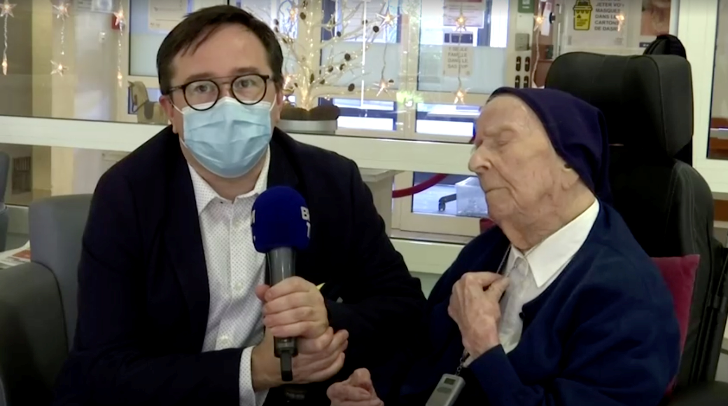 La persona más longeva de Europa, la monja Lucile Randon, también conocida como Hermana Andre, que sobrevivió a la enfermedad del coronavirus (COVID-19), fue entrevistada en Toulon, Francia, el 9 de febrero de 2021. Reuters TV. BFMTV/Reuters TV via REUTERS 