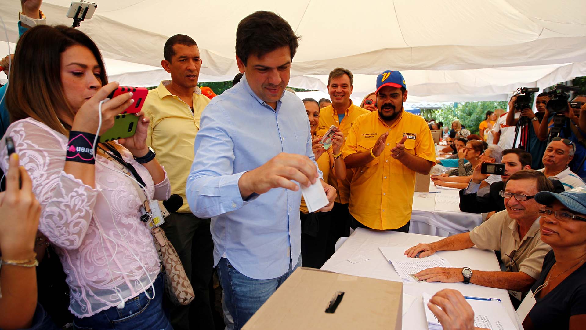 El ex diputado opositor Carlos Ocariz propuso la creación de un registro de migrantes para que participen de las elecciones primarias (Reuters)