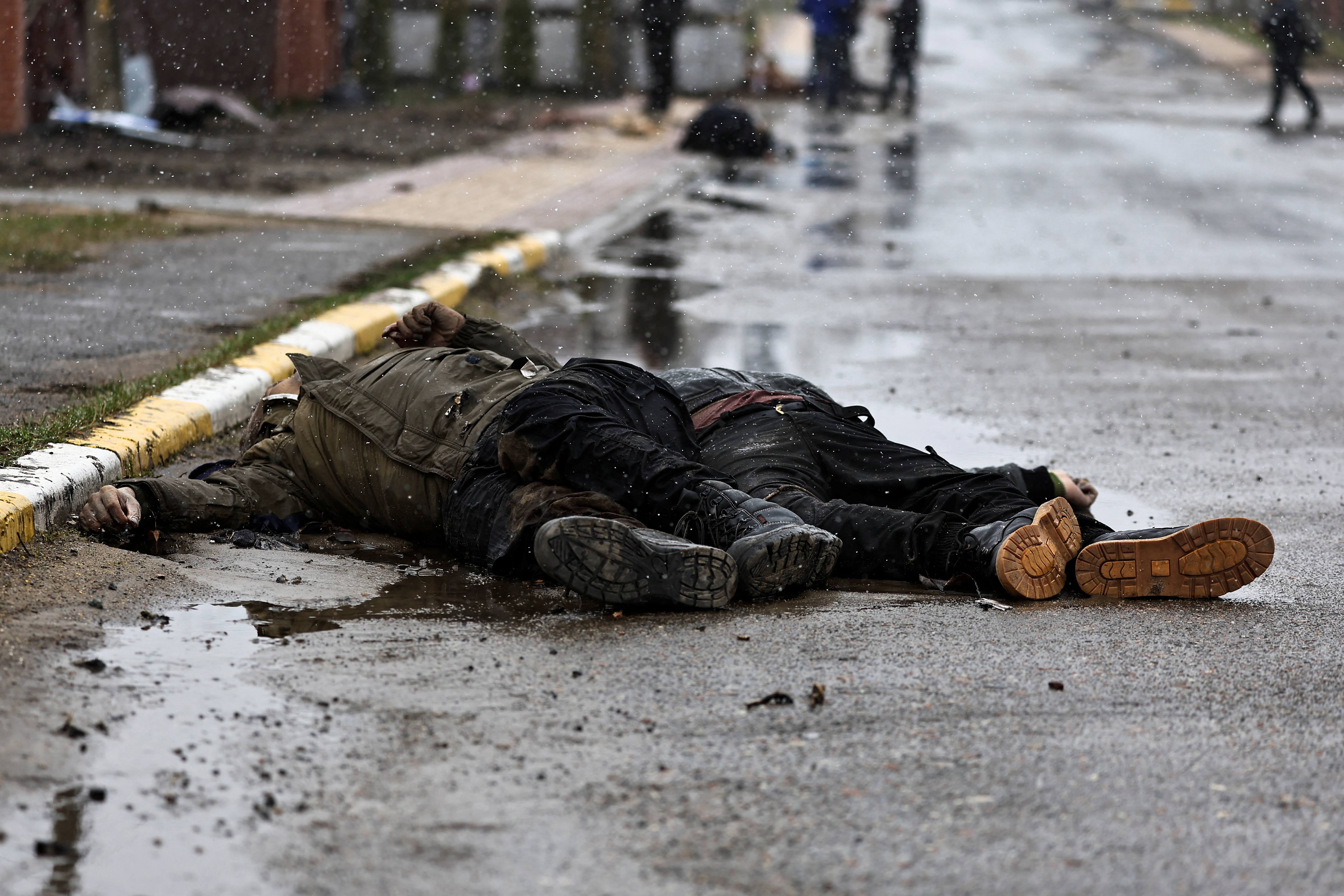 Las fuerzas ucranianas recuperaron al ciudad de Bucha y descuebrieron cientos de civiles masacrados (REUTERS/Zohra Bensemra)
