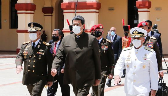 Nicolás Maduro pasó a retiro a toda la promoción de Diosdado Cabello