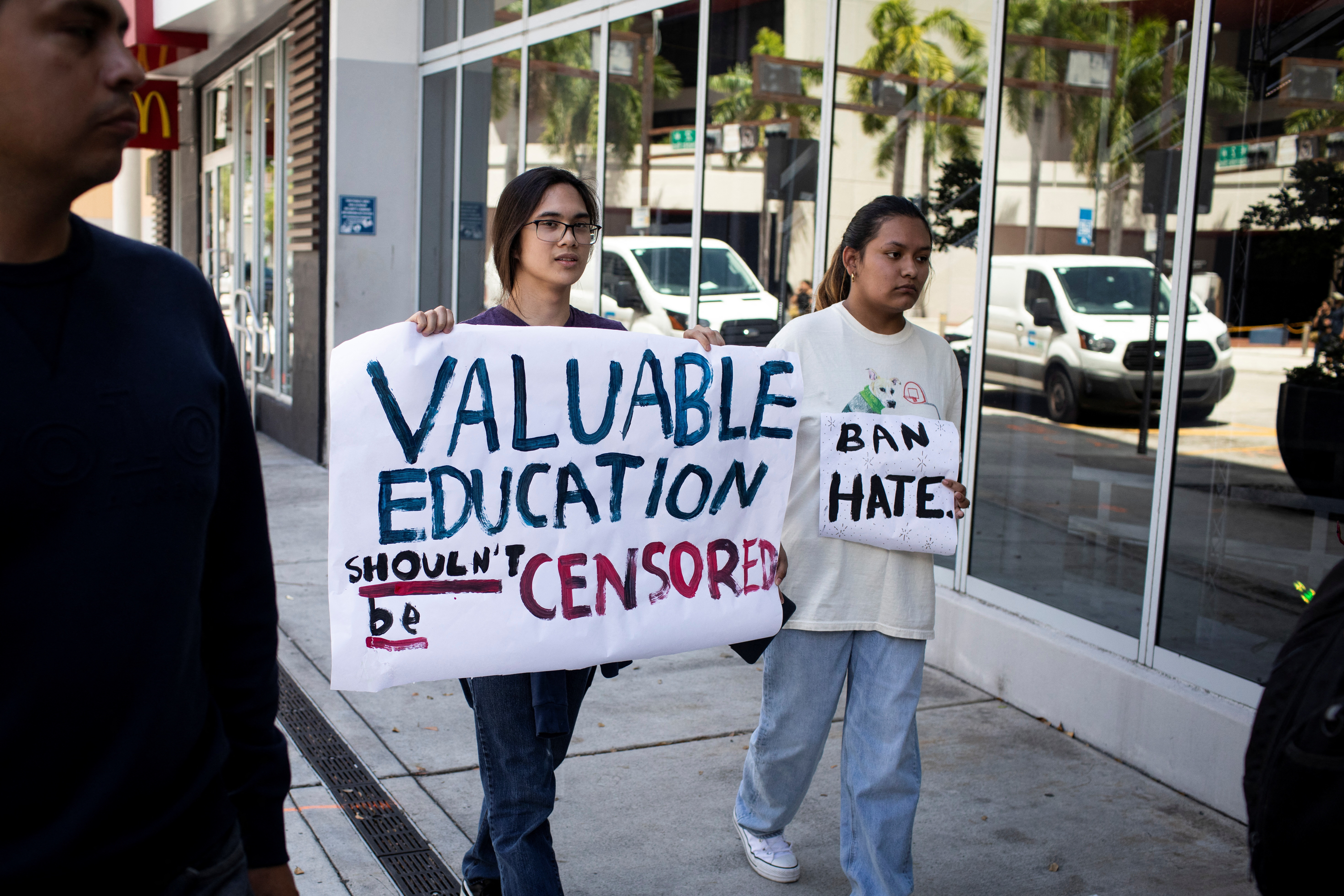 Protesta de estudiantes del Miami Dade College contra las medidas del gobierno republicano (Reuters)