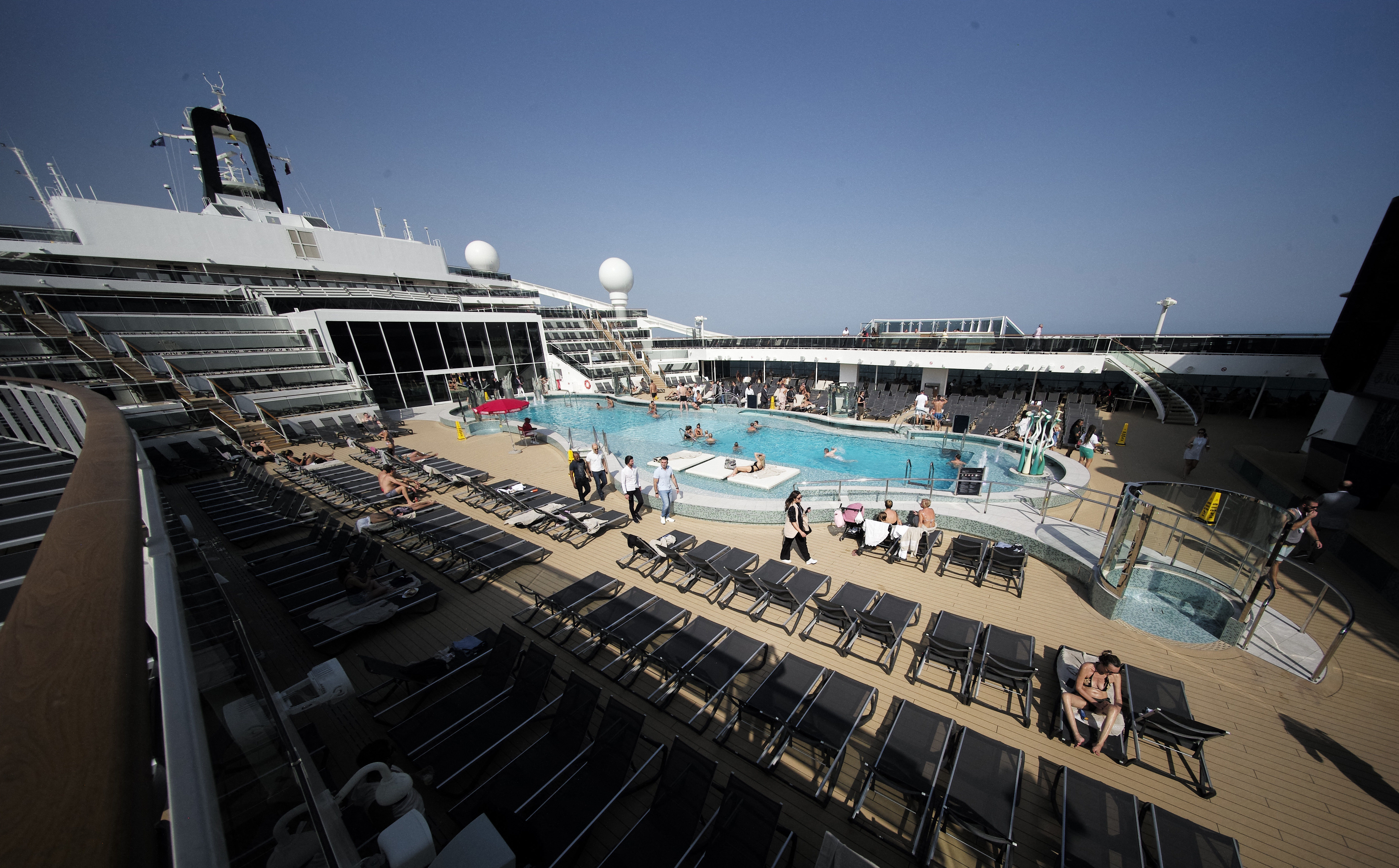 Así luce una de las piscinas del MSC World Europa (REUTERS/Hamad I Mohammed)