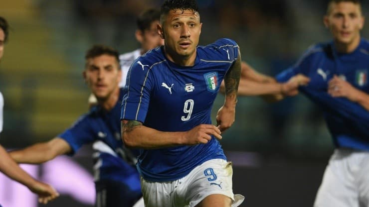 Gianluca Lapadula con la Nazionale italiana.  |  Foto: Getty Images