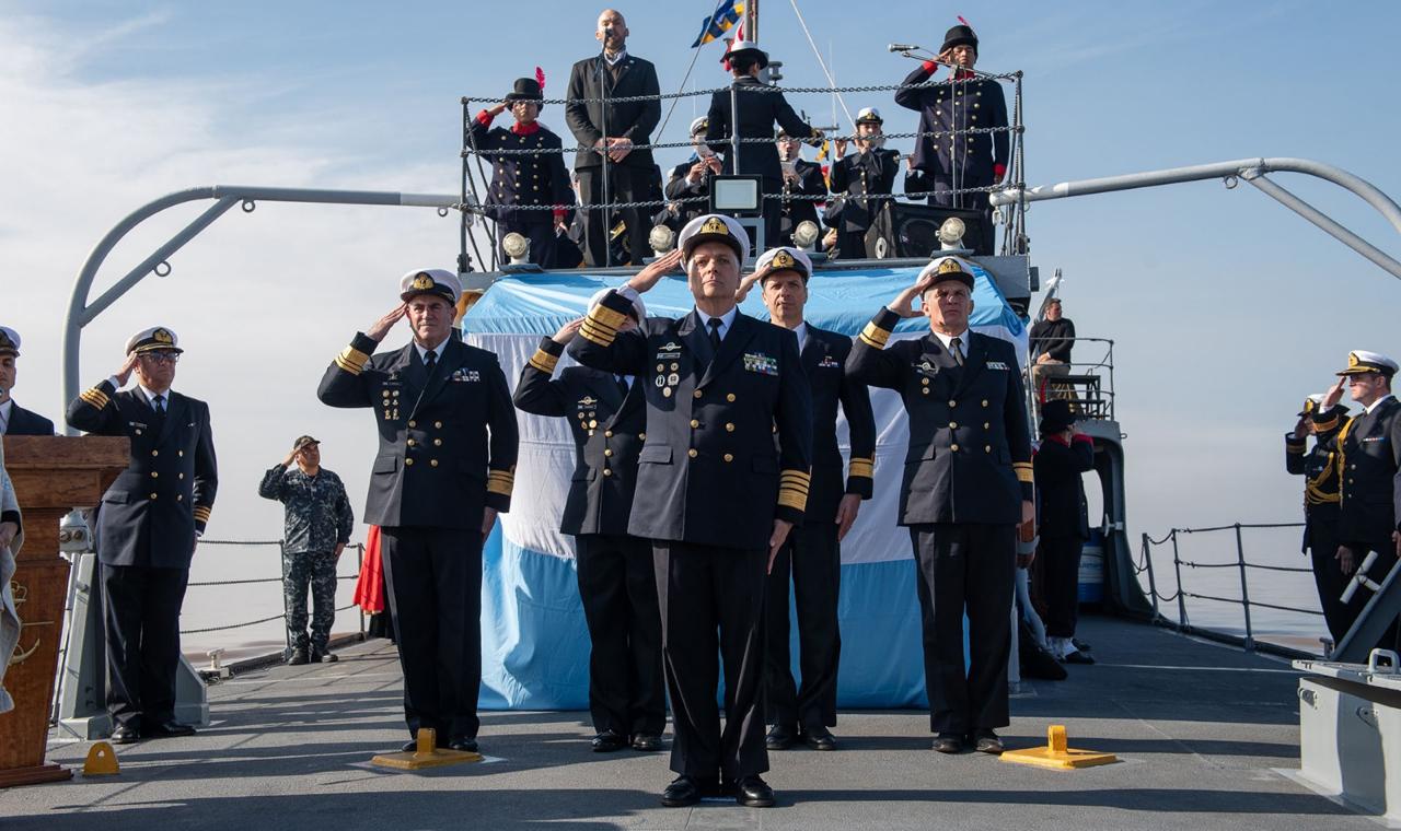 La Armada Argentina conmemor&oacute; el bicentenario del Combate Naval de Los Pozos en el R&iacute;o de la Plata
