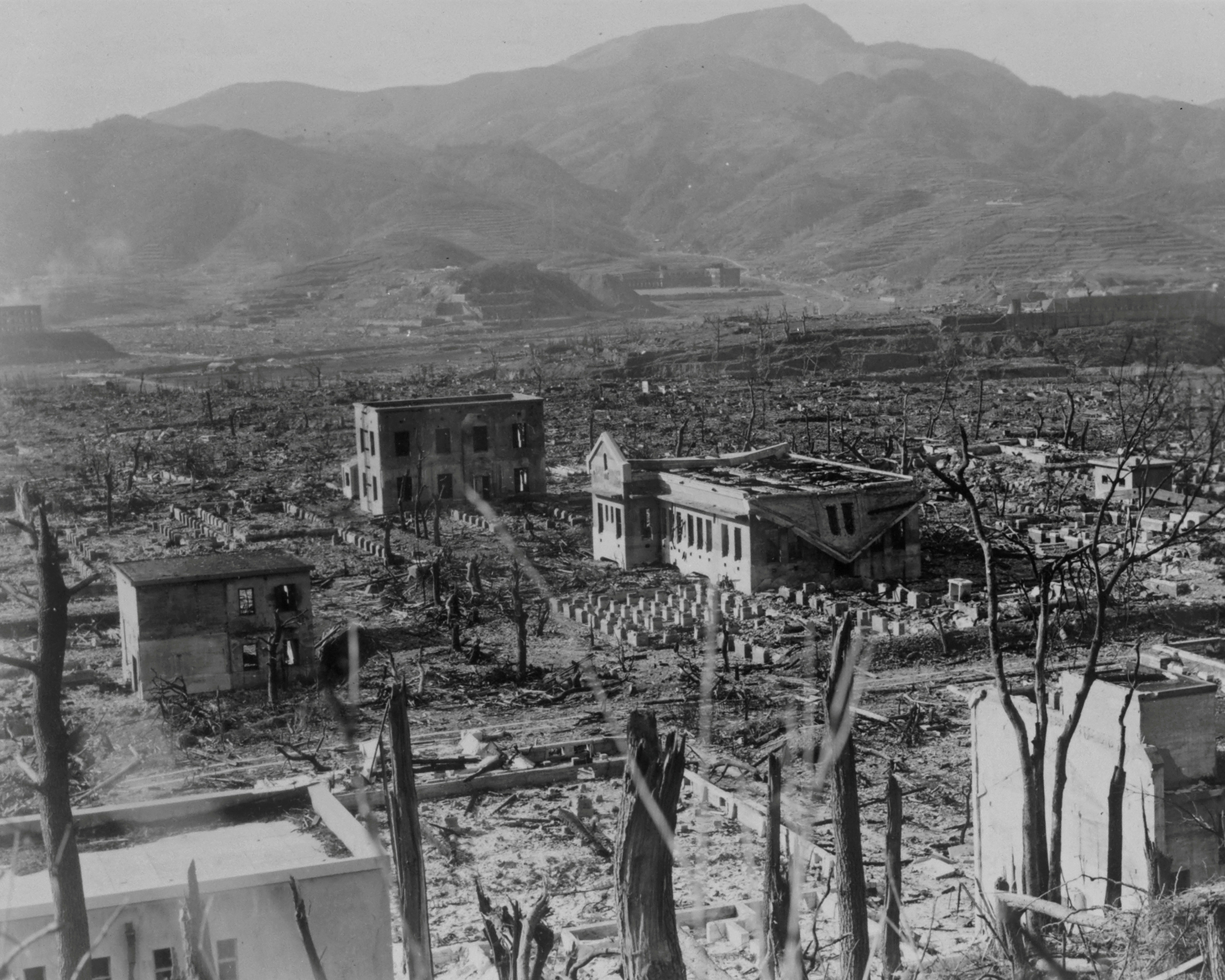 La devastación causada por la bomba atómica lanzada sobre Nagasaki, Japón, el 9 de agosto de 1945 (Departamento de Energía/Laboratorio Nacional Lawrence Berkeley/REUTERS)