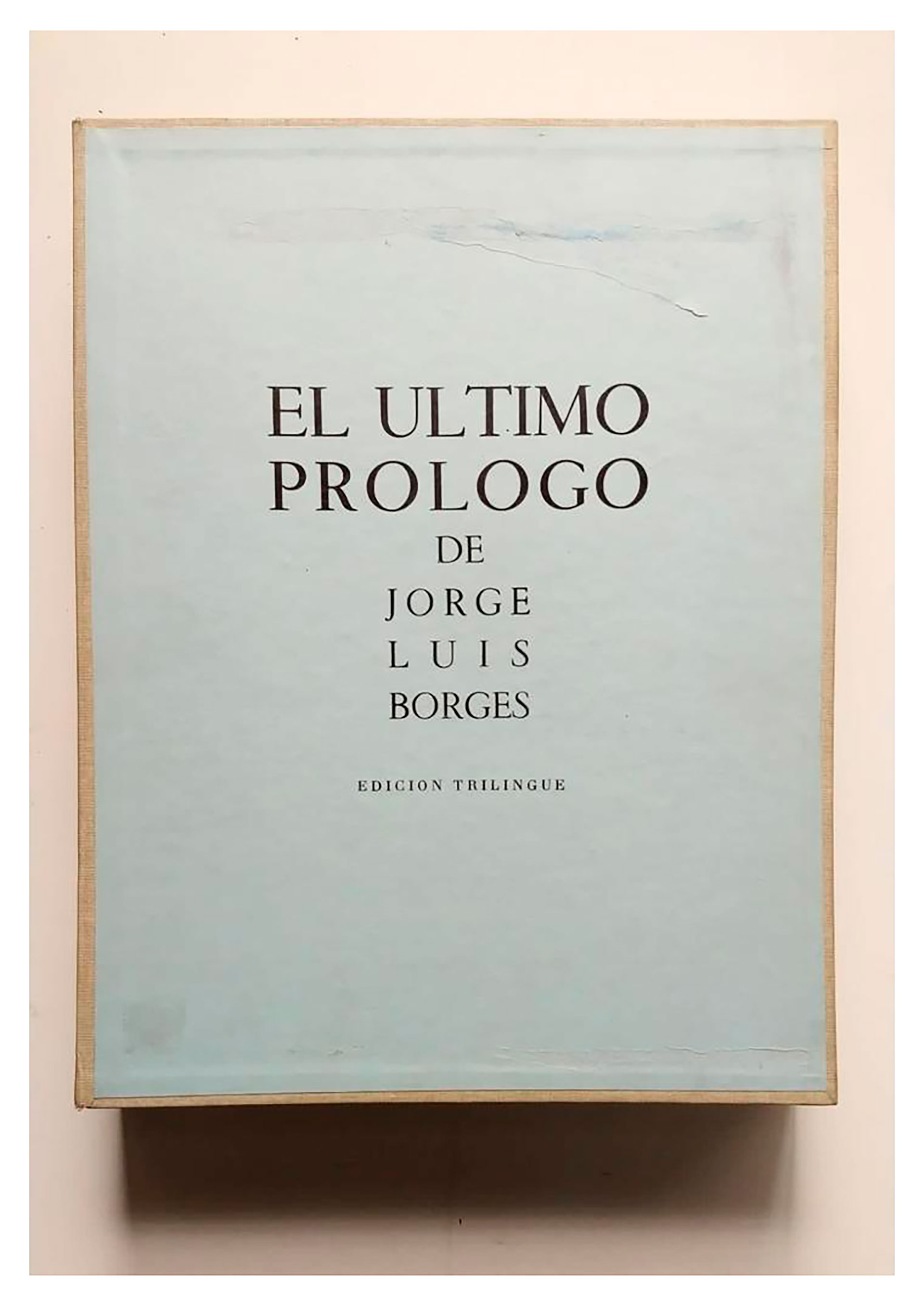 Alberto Fernández le regaló a Macron un libro de Jorge Luis Borges, mientras que el presidente francés retribuyó el gesto con una pluma Dupont