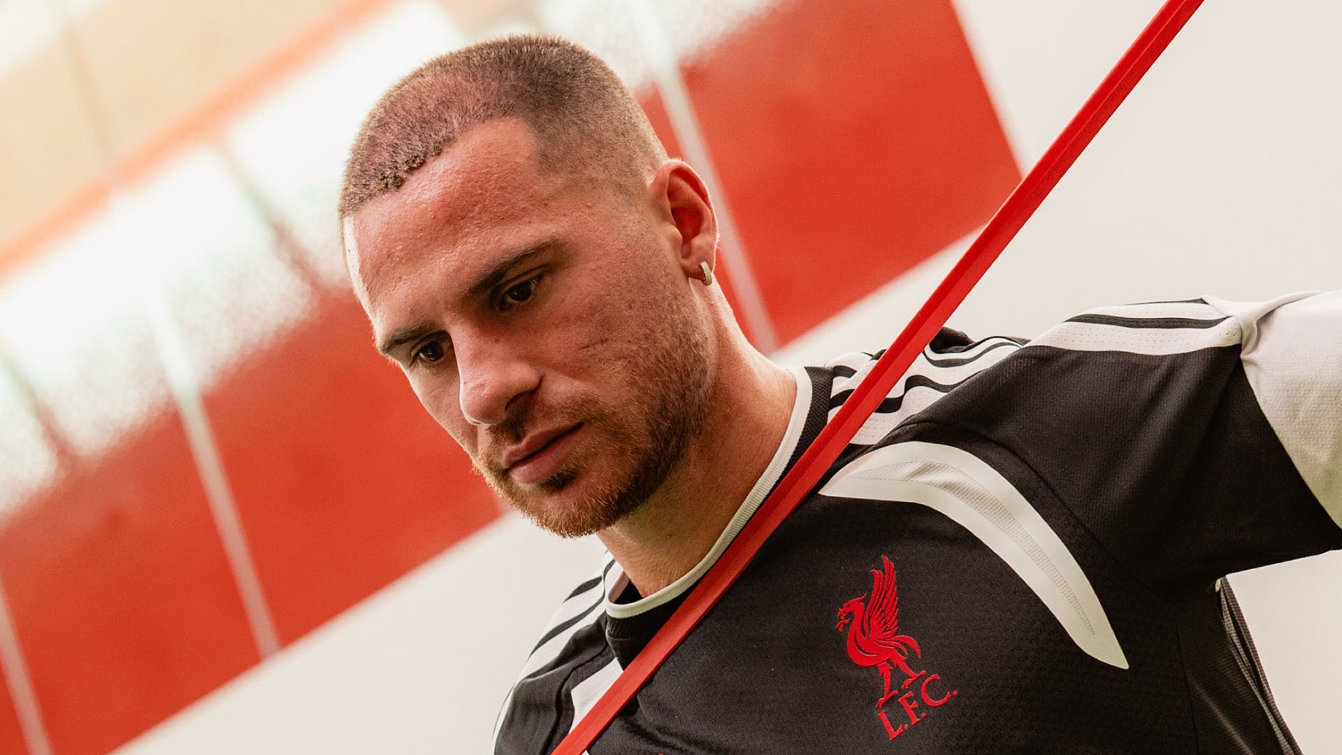 El retoque estético de Alexis Mac Allister tras el Mundial que generó un divertido momento en su vuelta a Liverpool: "Funcionó rápido"