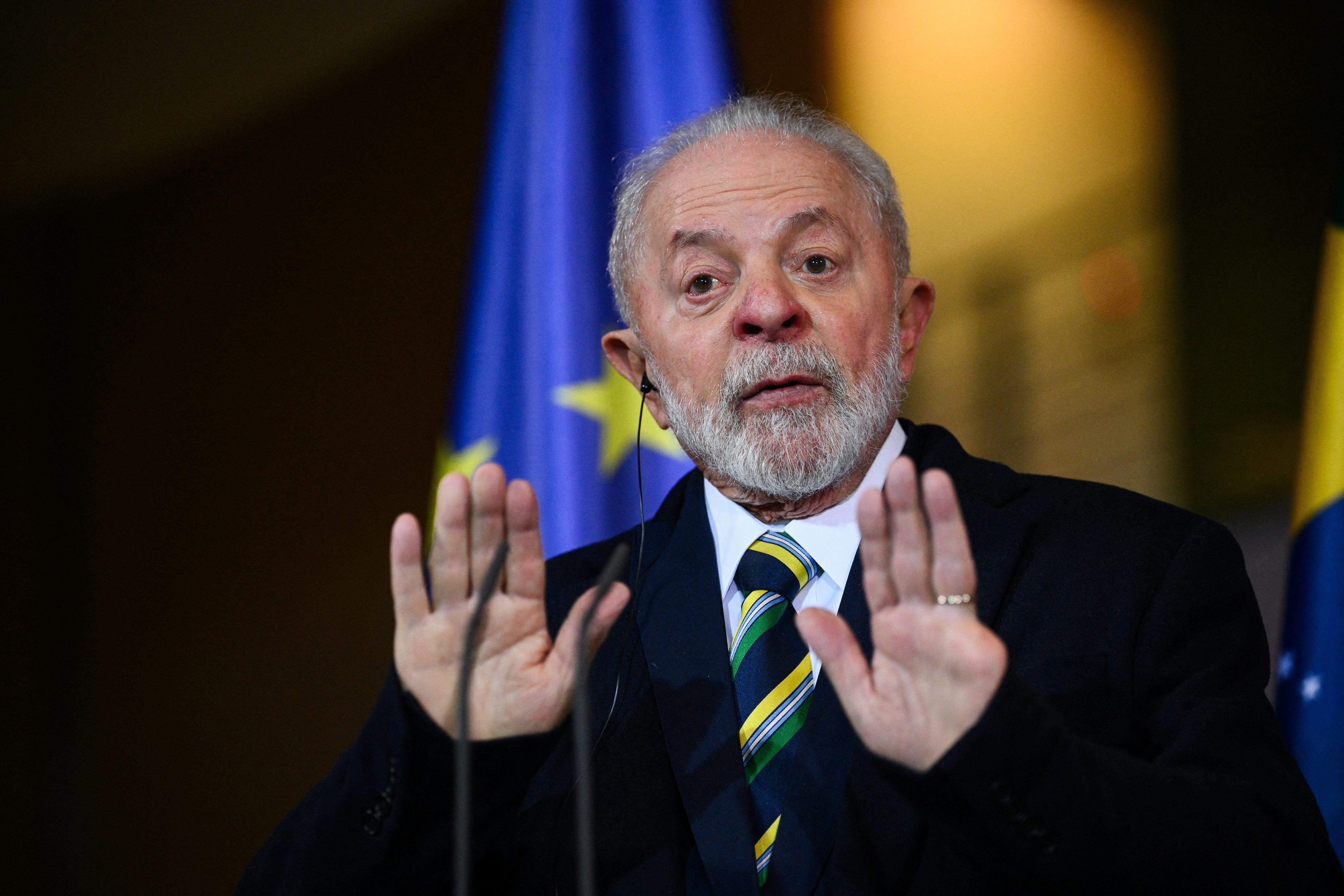 Bajo el árbol de Navidad, los brasileños encontraron decepción por las promesas incumplidas de Lula