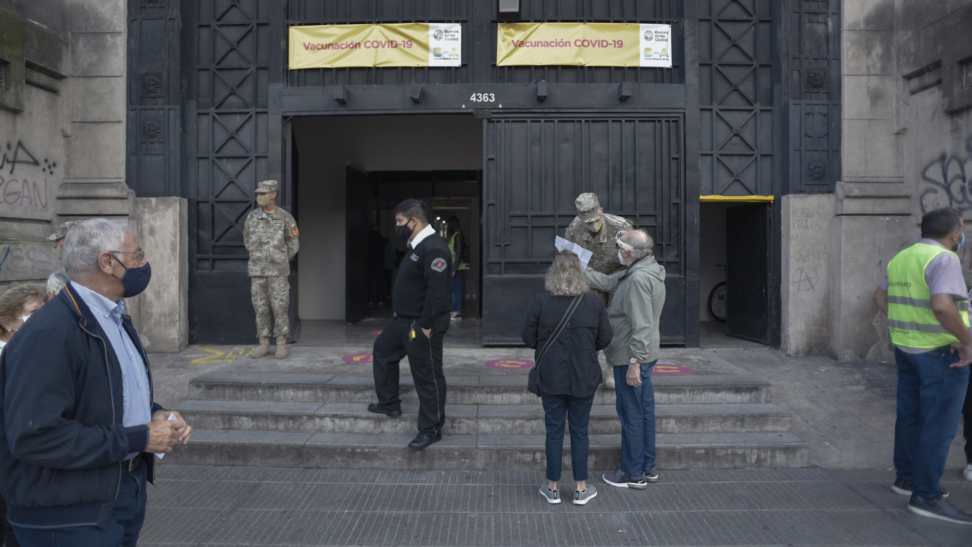 El centro de vacunación establecido en La Rural volverá a abrir sus puertas