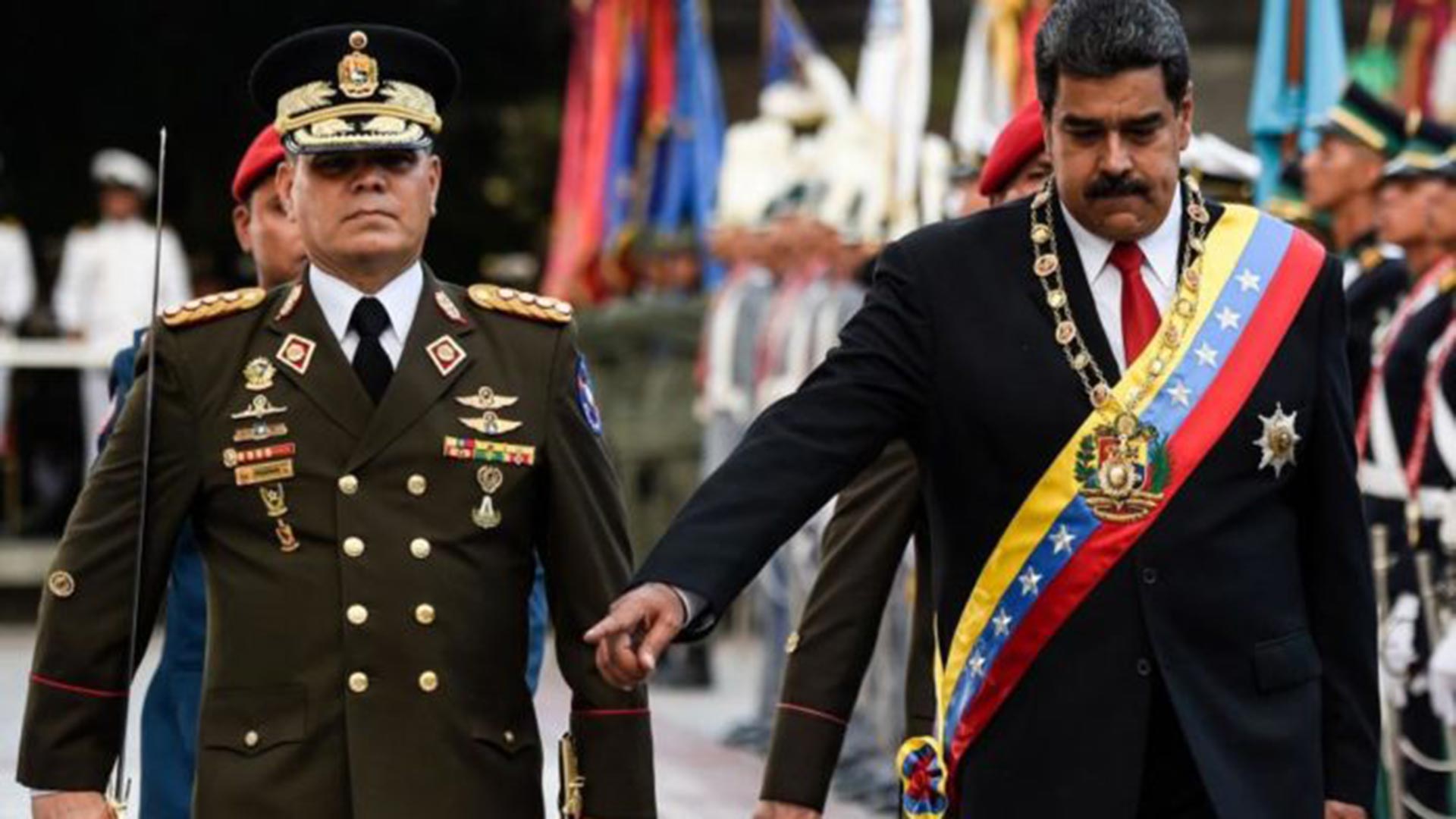 Nicolás Maduro y Padrino López, su ministro de Defensa