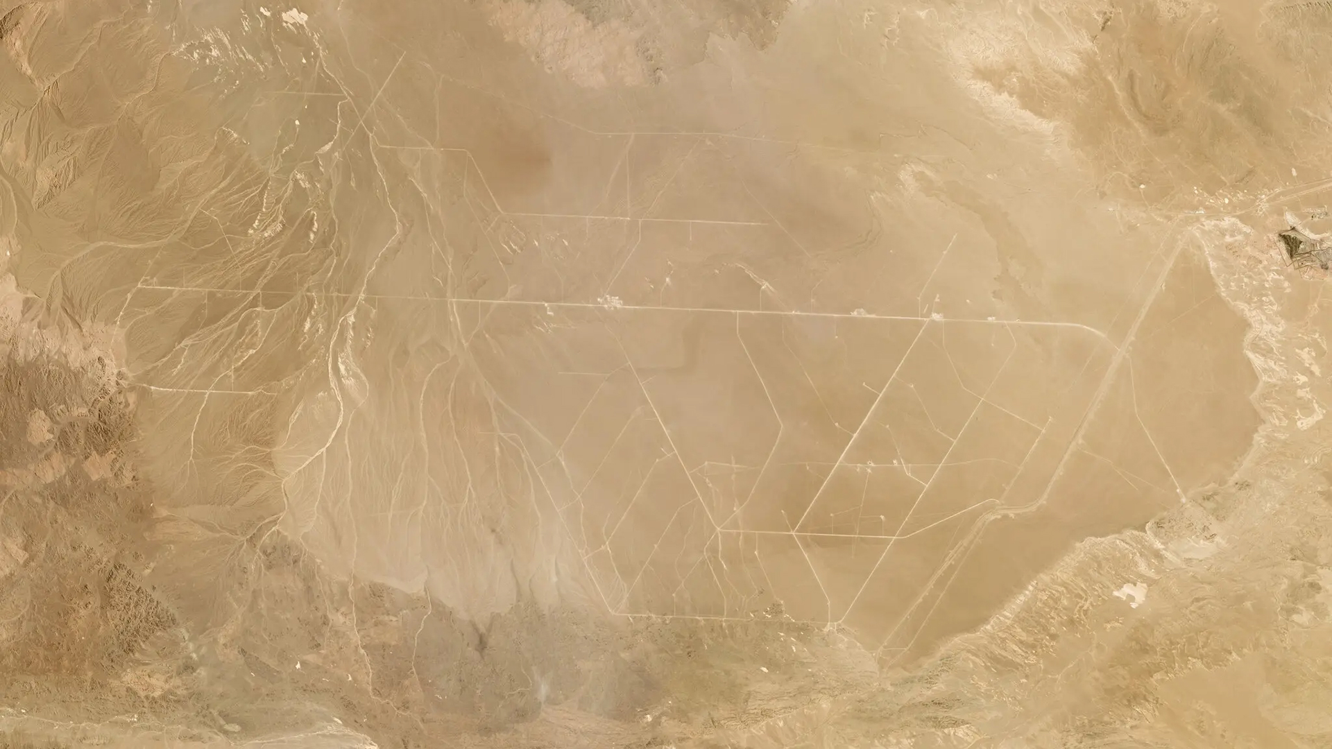 Un extenso campo de silos de misiles en construcción en la región china de Xinjiang