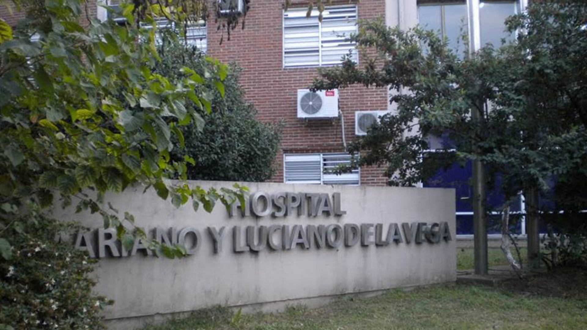 El médico generalista Emmanuel Álvarez ejerce como director del Hospital Descentralizado Zonal General “Mariano y Luciano de la Vega” de Moreno desde febrero de 2020