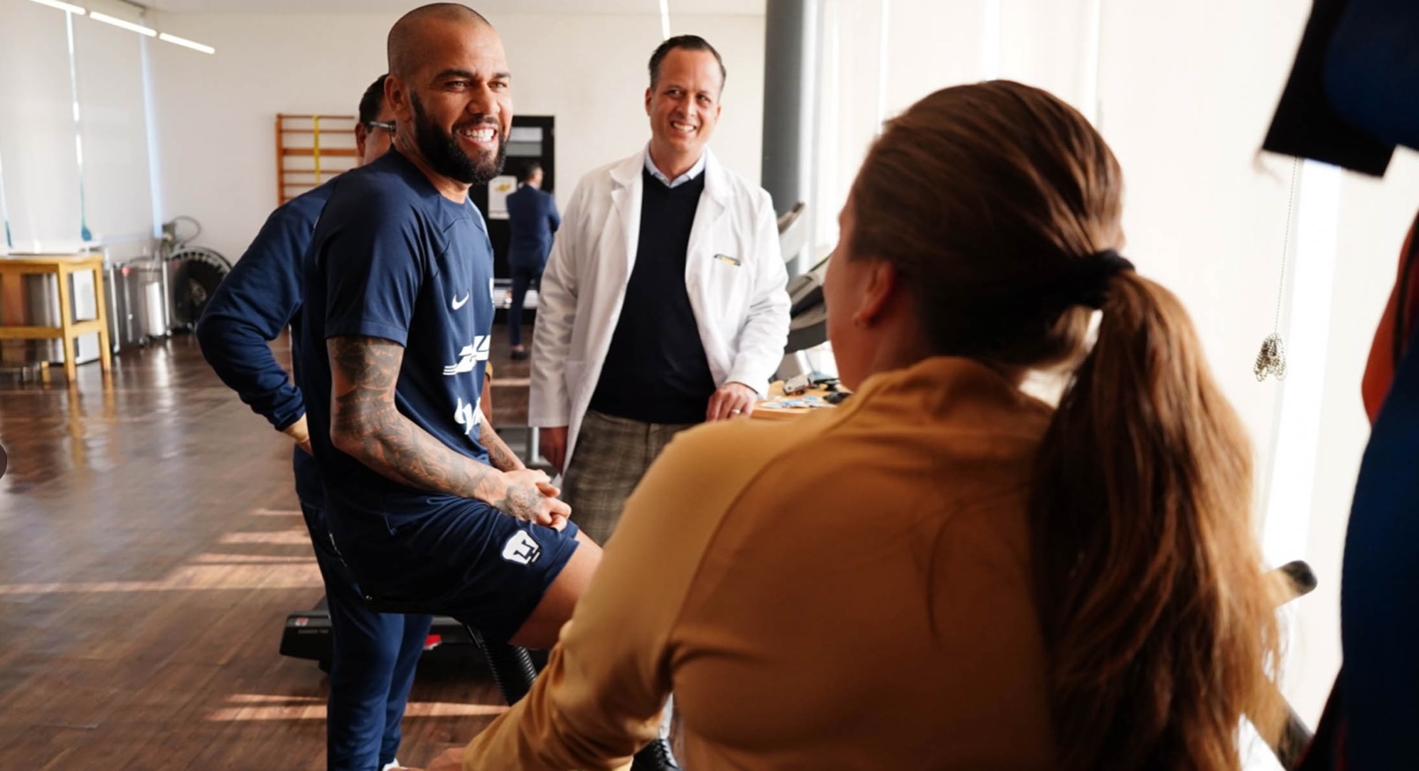 Dani Alves realizó pruebas médicas con Pumas (Foto: Twitter/@pumasmx)