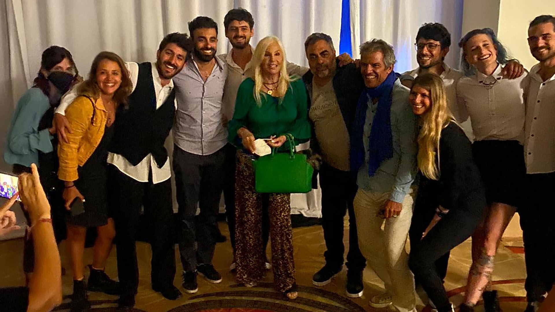 Susana Giménez disfrutó del show de Roberto Moldavsky en Punta del Este (RS Fotos)