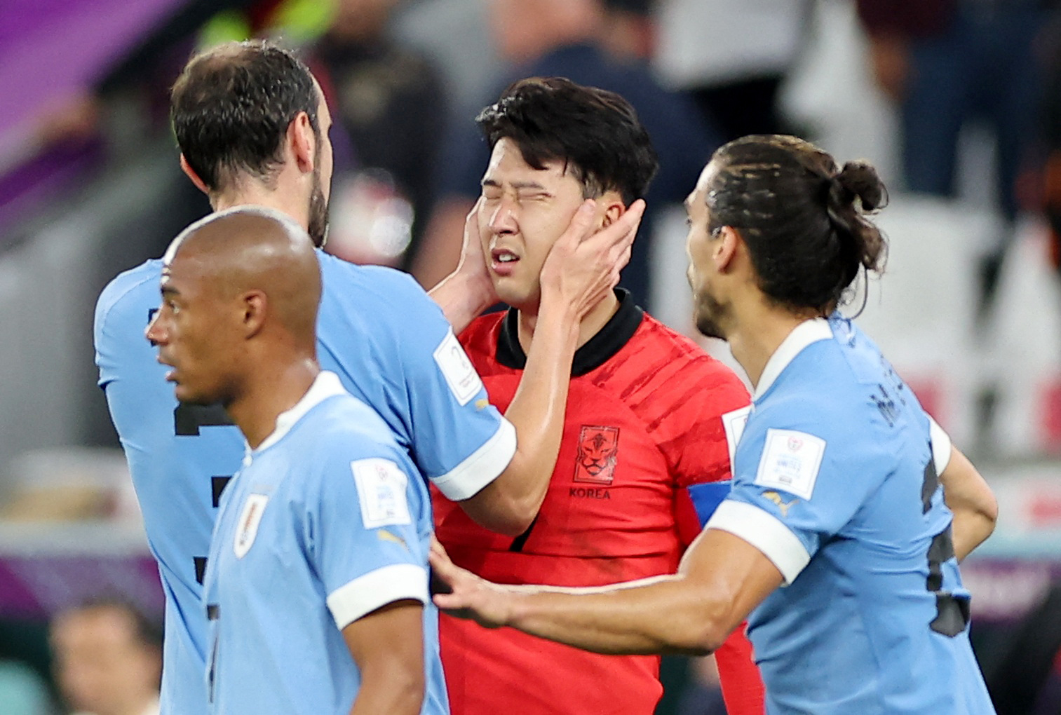 Uruguay y Corea del Sur repartieron honores en el primer partido