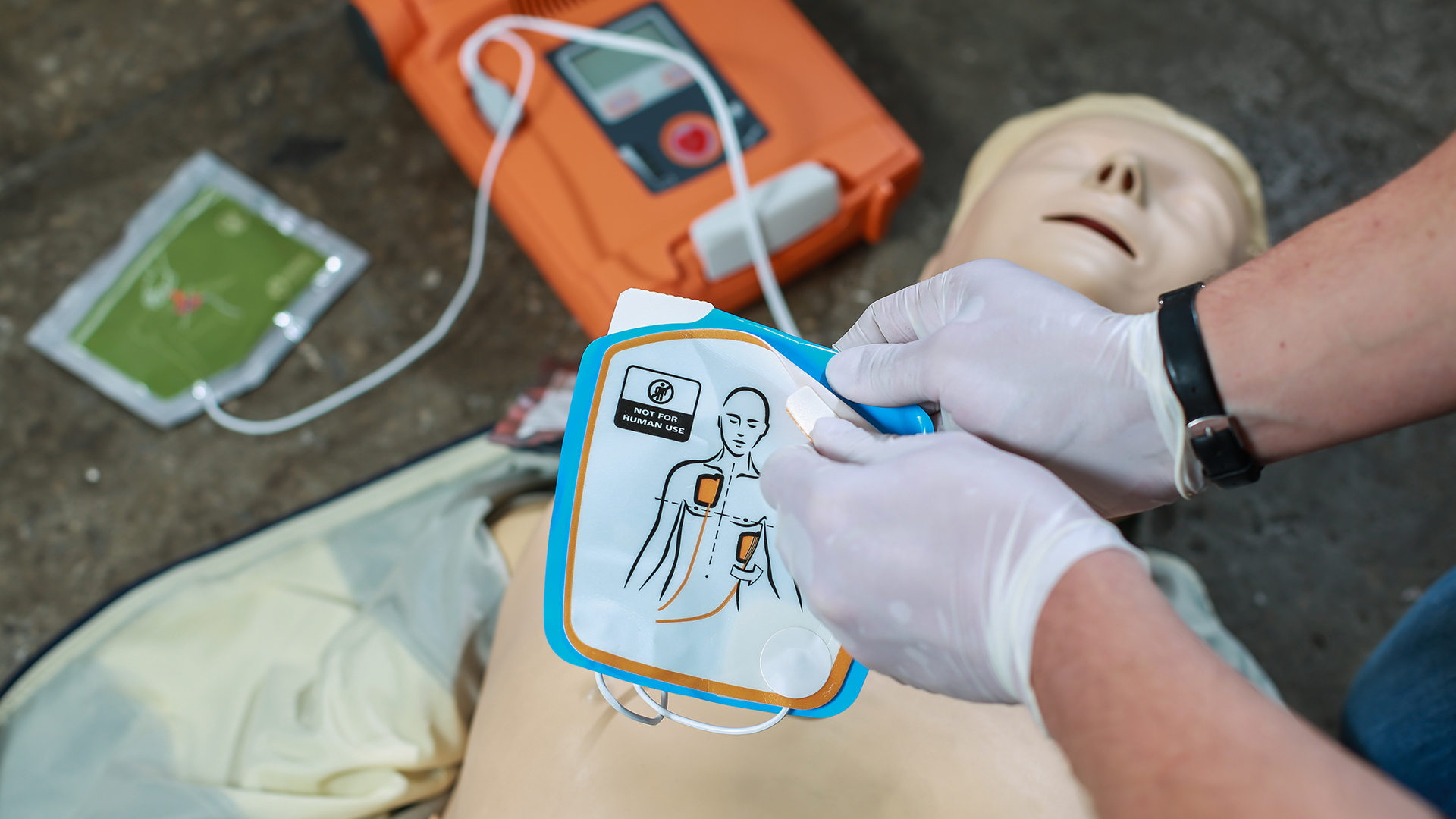 The defibrillator is easy to use and is specially designed for anyone to use, without the need to be a doctor