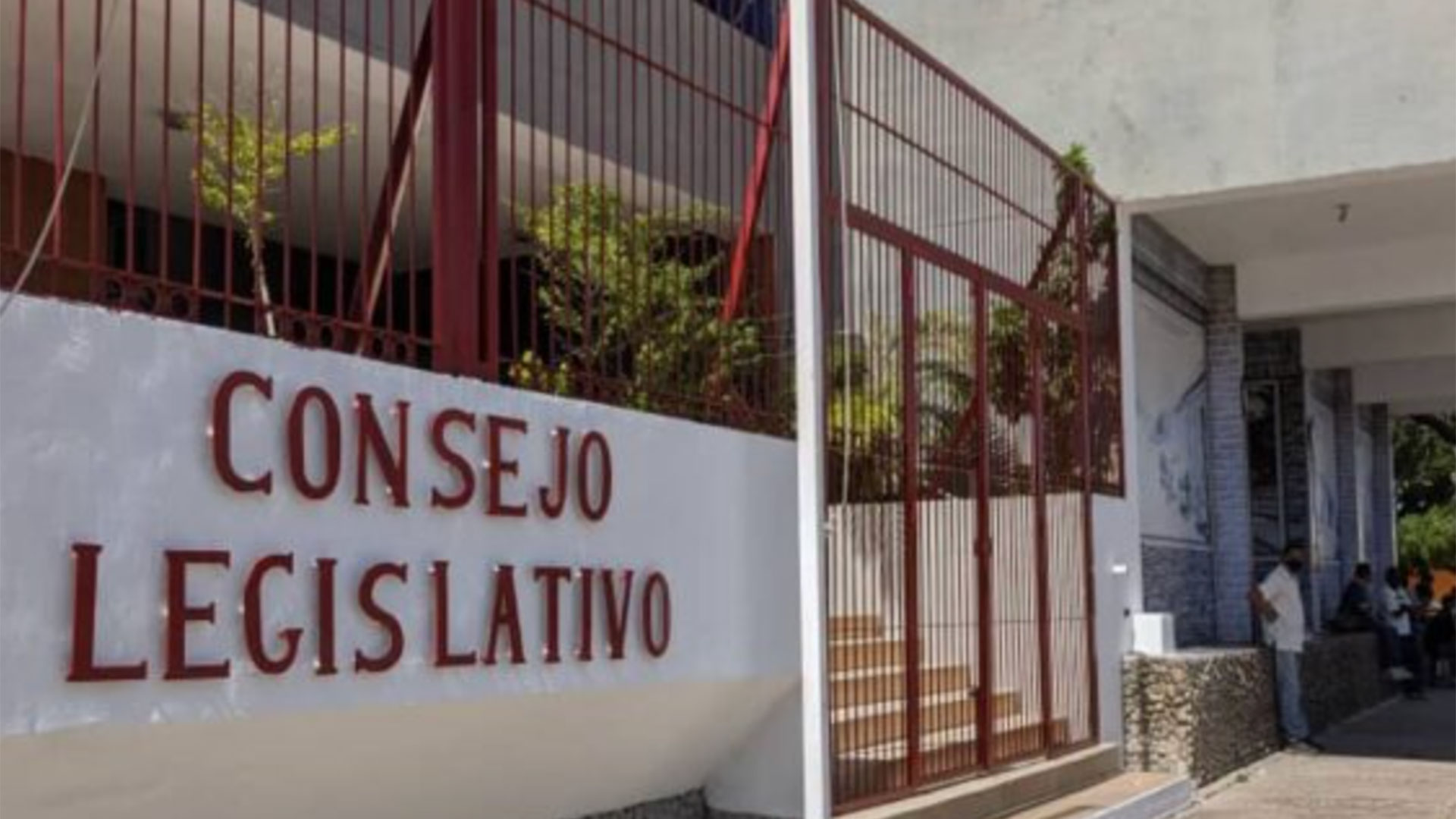 El chavismo pidió acuerdos regionales contra la corrupción: un diputado opositor propuso investigar las obras inconclusas en Falcón