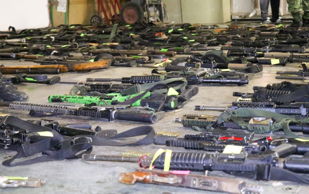 Ante el anuncio de un nuevo operativo, los comuneros decidieron liberar a los elementos de la GN (Foto: SSP Michoacán)
