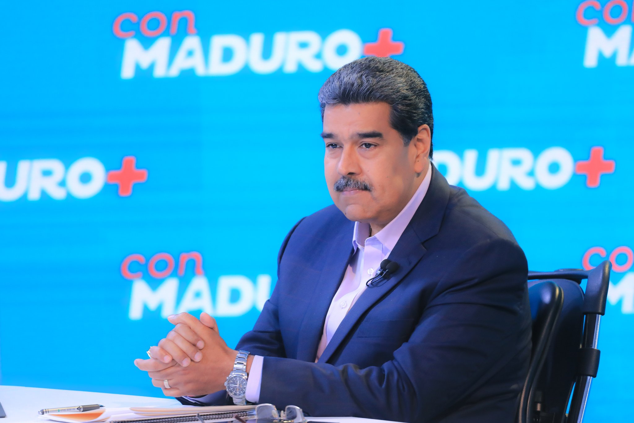 Nicolás Maduro estrenó un nuevo programa televisivo y durante el primer programa habló de la cumbre política internacional que convocó Gustavo Petro sobre Venezuela en Bogotá