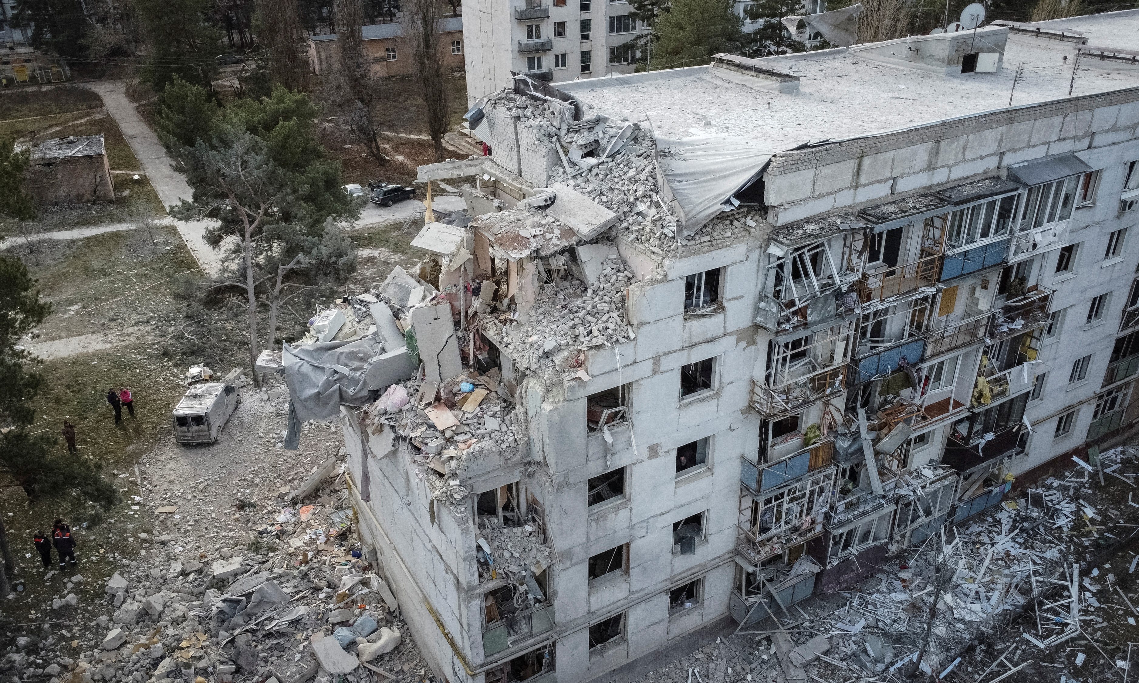 A destroyed building in Kharkiv (REUTERS/Vitalii Hnidyi/File)