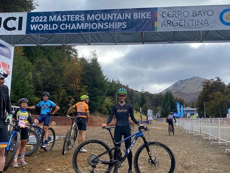 Eliana Caicedo, campeona del 2022 Masters Mountain Bike World Championships / (Instagram: elianacaicedor)
