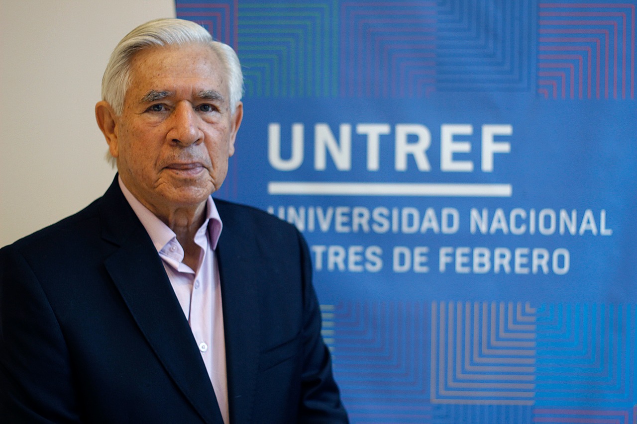 Saúl Franco Agudelo, anggota Komisi Klarifikasi Kebenaran, Koeksistensi dan Non-Pengulangan Kolombia (Universidad Tres de Febrero)