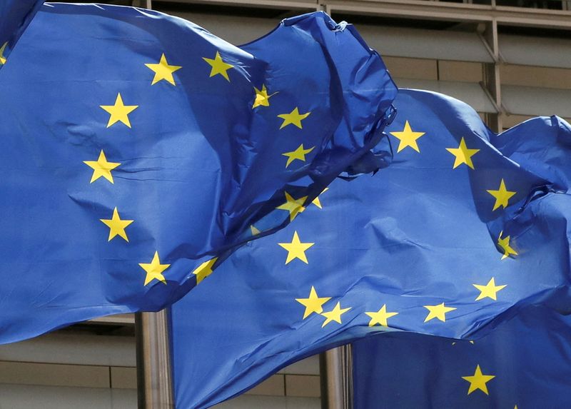 la Comisión Europea presentará hoy su dictamen formal sobre las opciones de Ucrania de ingresar en a la UE