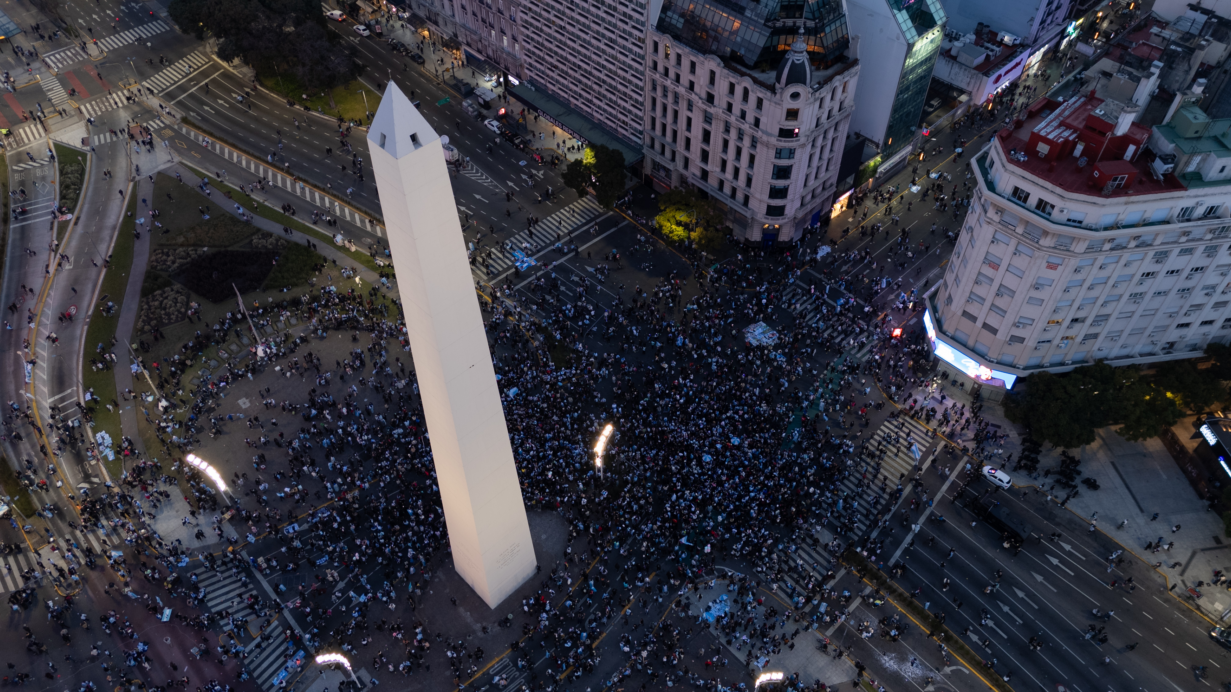 En medio de los festejos por el triunfo de Argentina, hubo incidentes y detenidos en el Obelisco