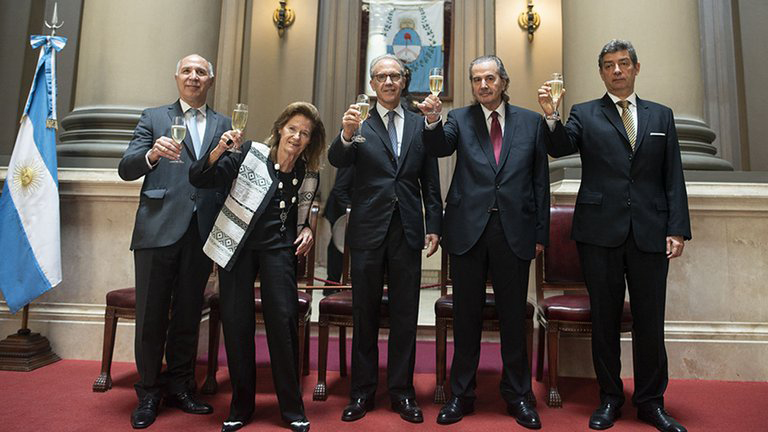 Corte Suprema, de izquierda a derecha: Ricardo Lorenzetti, Elena Highton de Nolasco, Carlos Rosenkrantz, Juan Carlos Maqueda y Horacio Rosatti
