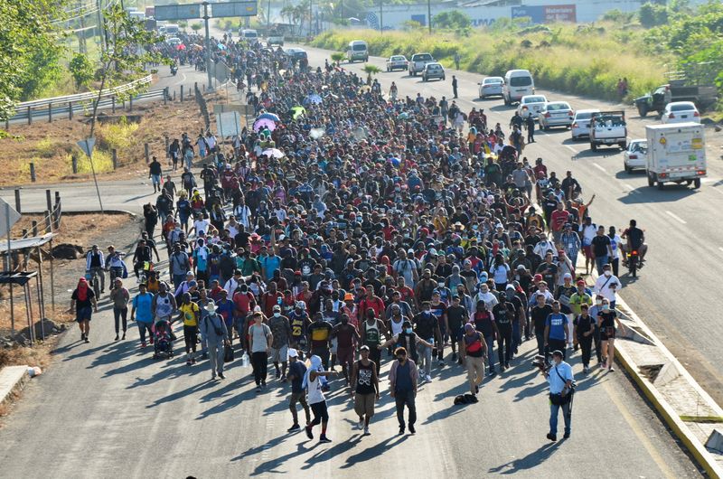 Una nueva caravana migrante salió de Tapachula, Chiapas, con la intención de llegar a EEUU en donde buscarán asilo. (Foto: REUTERS/José Torres)