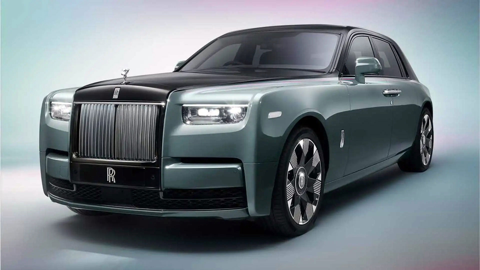 En la lista de los autos más caros no podía faltar un Rolls-Royce. El Phantom serie II es tan clásico como la marca y tan caro como siempre lo fue