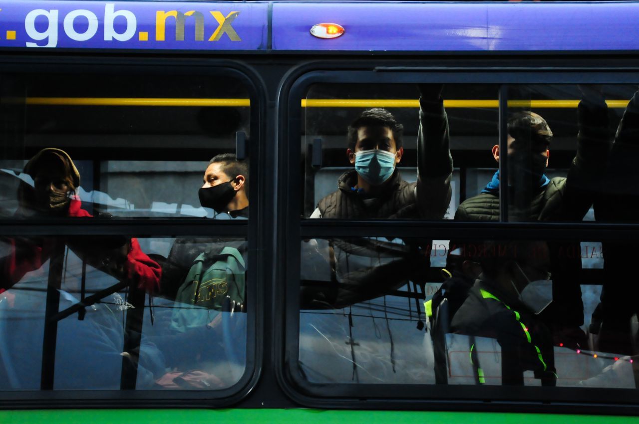 La capital mexicana es una de las entidades con las tarifas de transporte público mas bajas de la República. (FOTO: DANIEL AUGUSTO /CUARTOSCURO.COM)