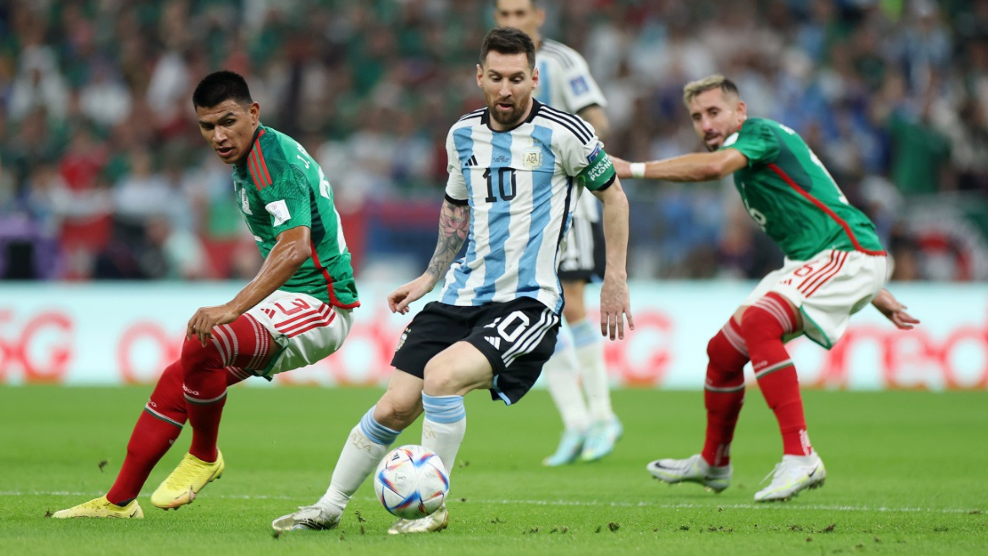 La selección Argentina venció 2-0 a México con goles de Lionel Messi y Enzo Fernández.