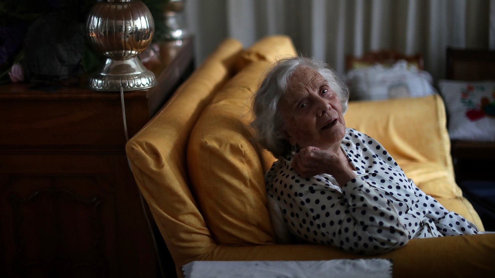 Elena Poniatowska cumple 90 años: dudas, asombro y justicia de la Princesa Roja