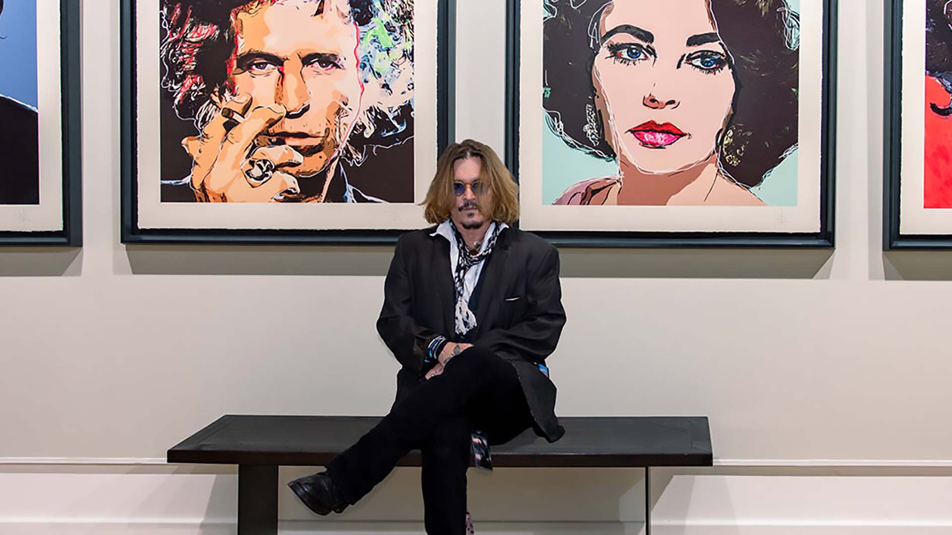 Johnny Depp inaugura una muestra de retratos de famosos 