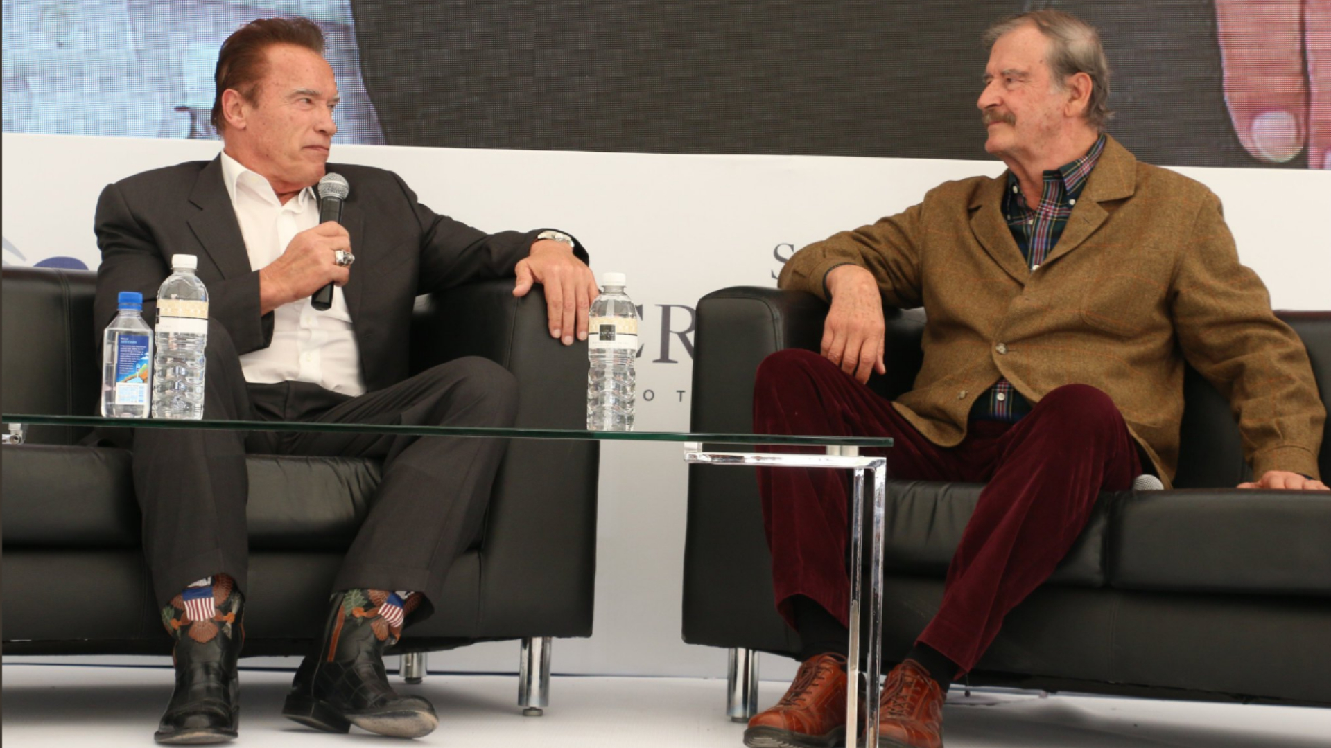 Schwarzenegger se presentó en un evento organizado el ex mandatario en el Centro Fox (Foto: Twitter)