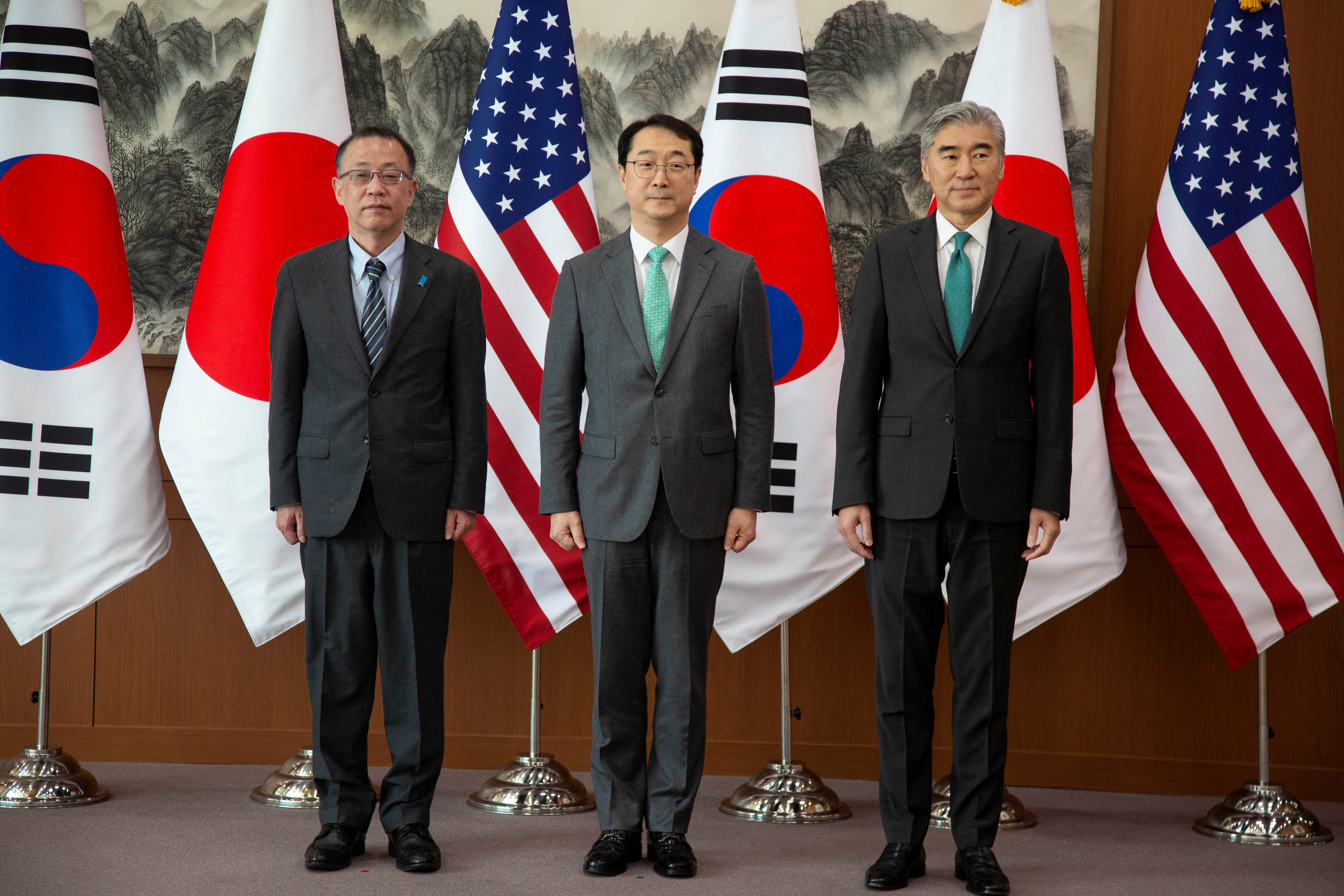 Corea del Sur, Japón y EEUU pidieron repatriar a trabajadores norcoreanos que financian al régimen de Kim Jong-un