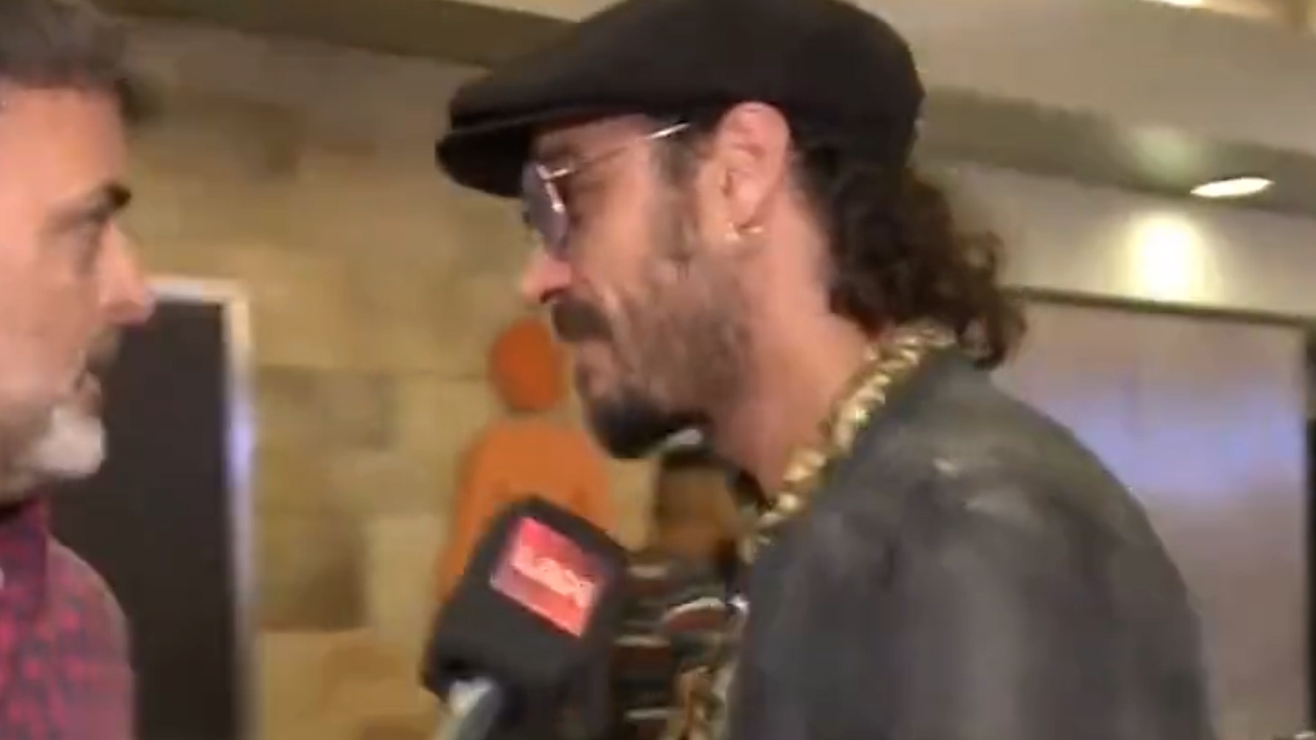“Trabajás para alguien que no me cae bien, chau”, dijo Daniel Osvaldo haciendo referencia a Ángel de Brito