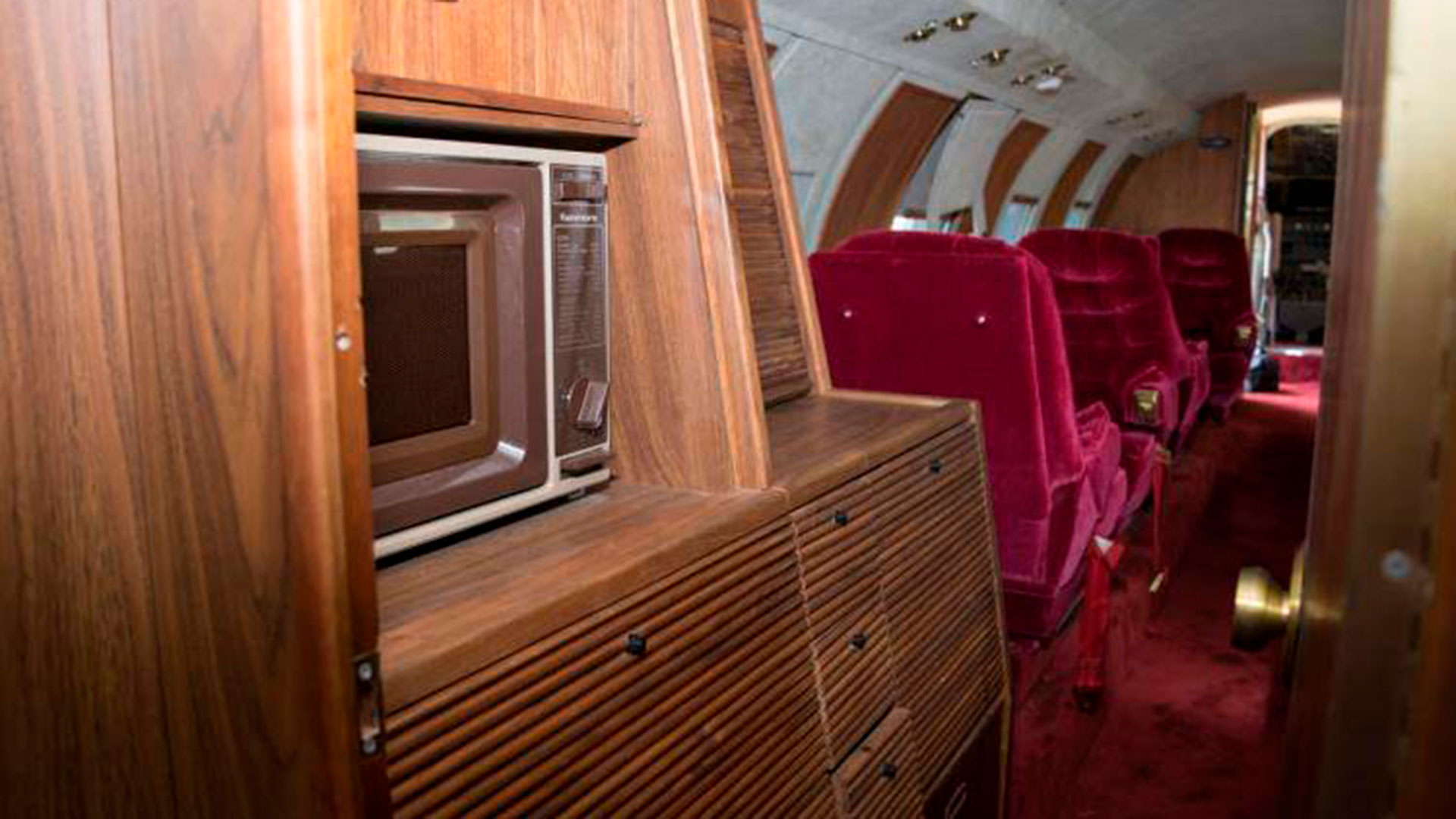 El avión también contaba con un espacio de cocina que para la época era todo un lujo. (GWS Auction)