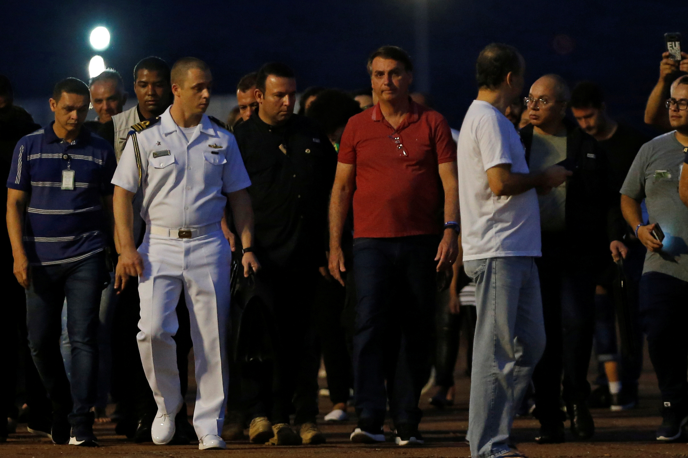 Bolsonaro en un encuentro con evangélicos el 5 de abril pasado, sin ninguna medida de protección contra el coronavirus REUTERS/Adriano Machado
