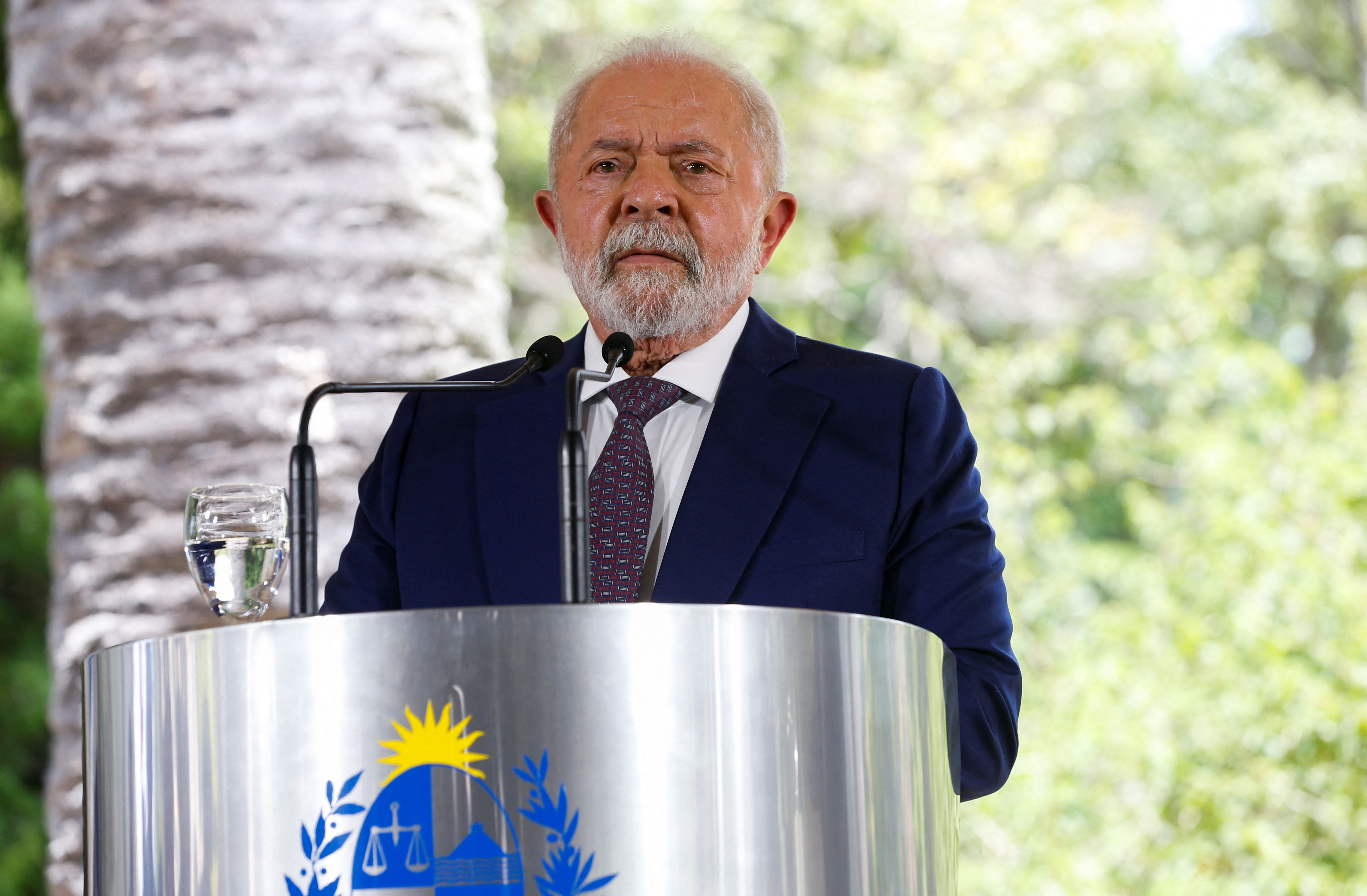 Tras participar de la Celac, Lula viajó a Uruguay y se reunió con Luis Lacalle Pou (REUTERS)
