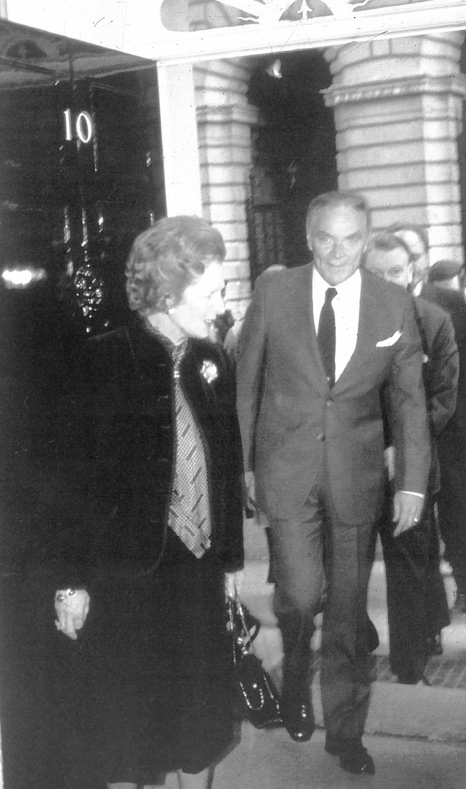 El secretario de Estado norteamericano con Margaret Thatcher