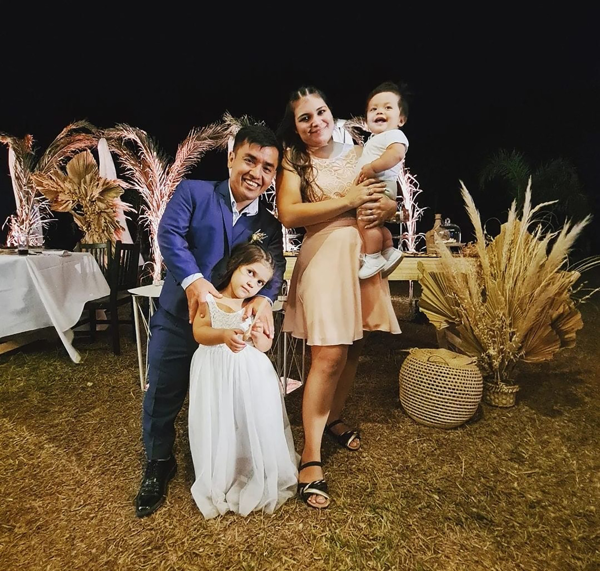 Facundo Rojas, el capitán argentino, con su familia